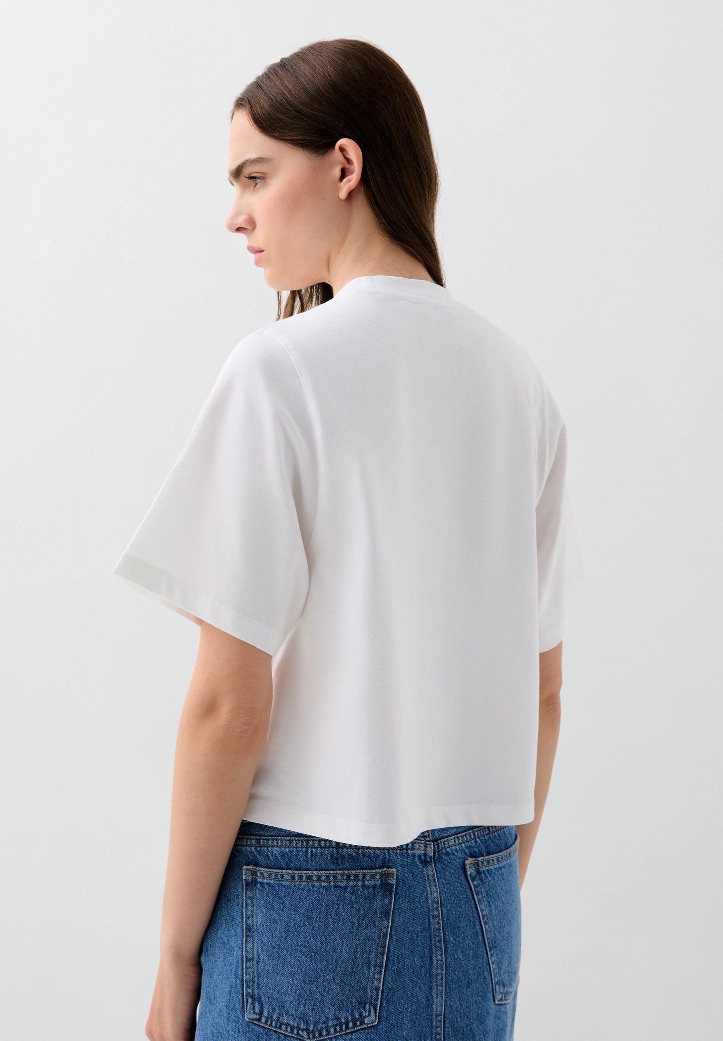 T-SHIRT DÉTAIL CROCHET