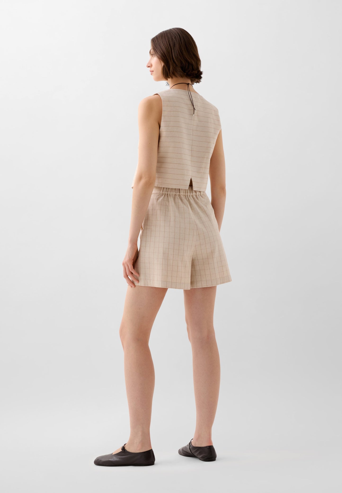 STRIPED LINEN BERMUDA SHORTS