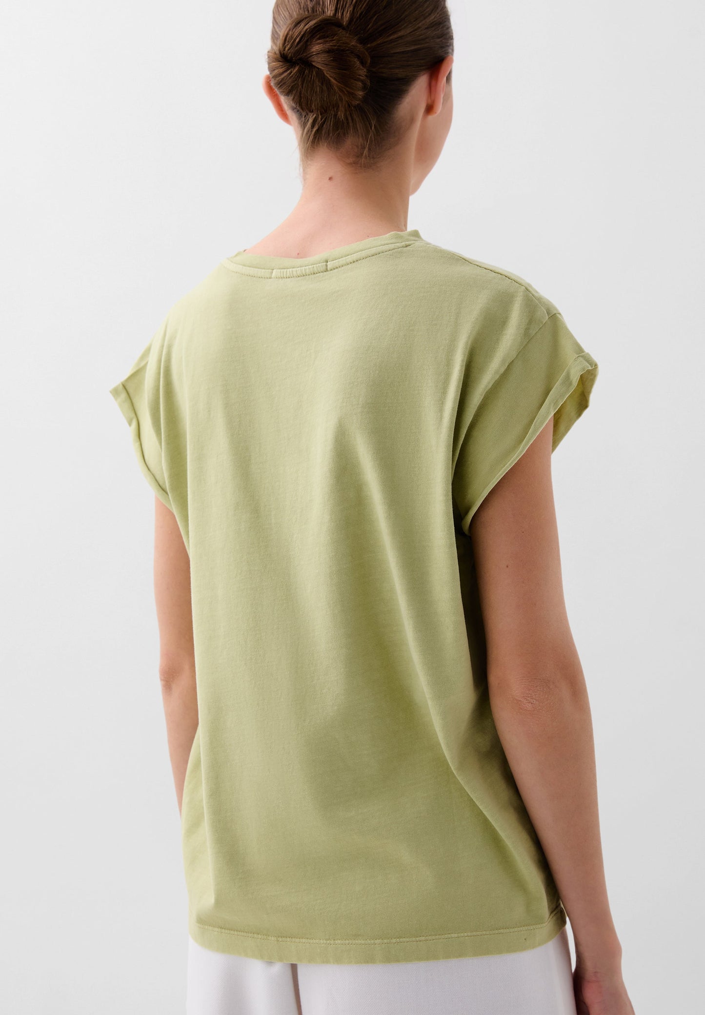 T-SHIRT WITH MATCHING EMBROIDERED SKULL