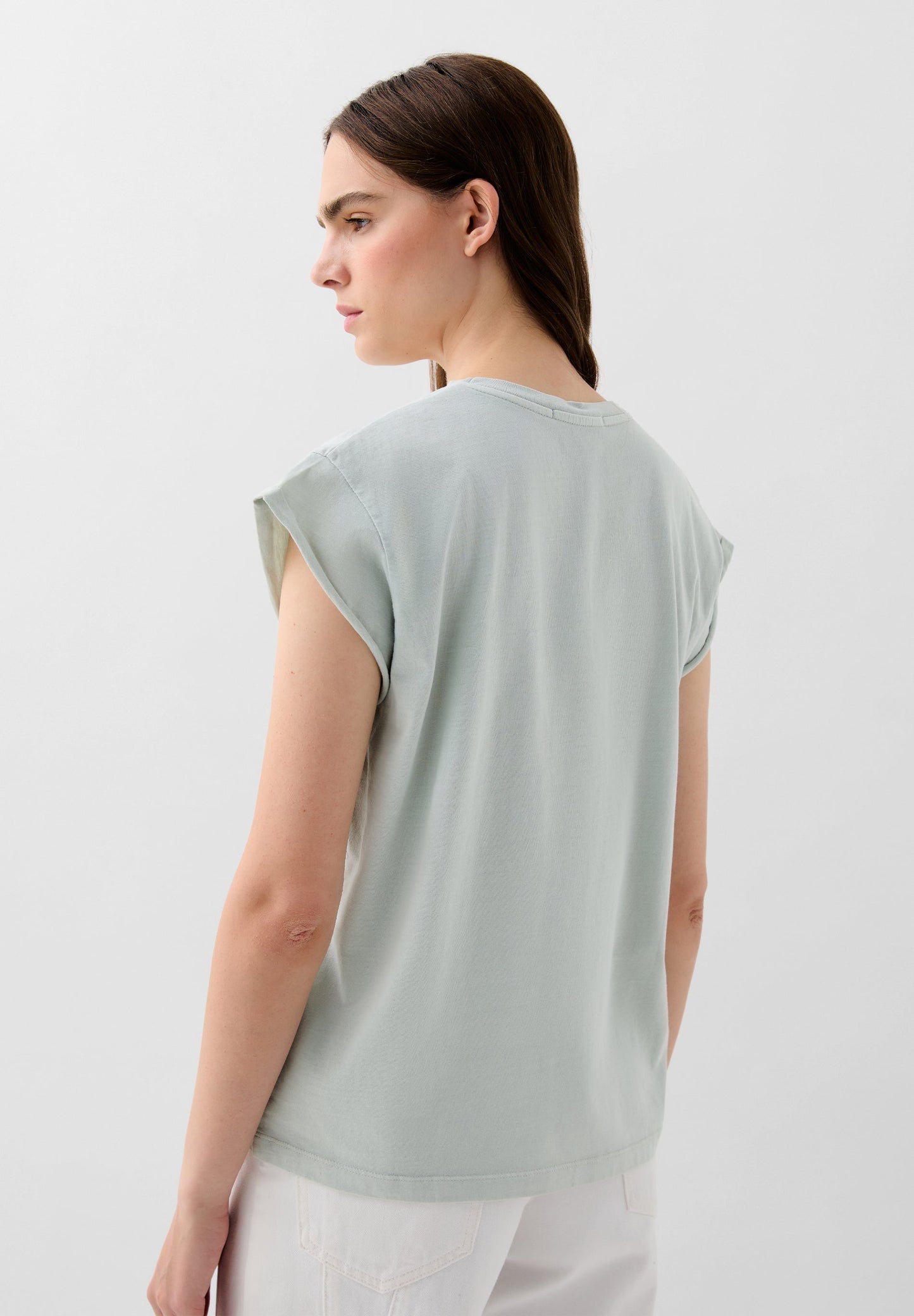 T-SHIRT WITH MATCHING EMBROIDERED SKULL