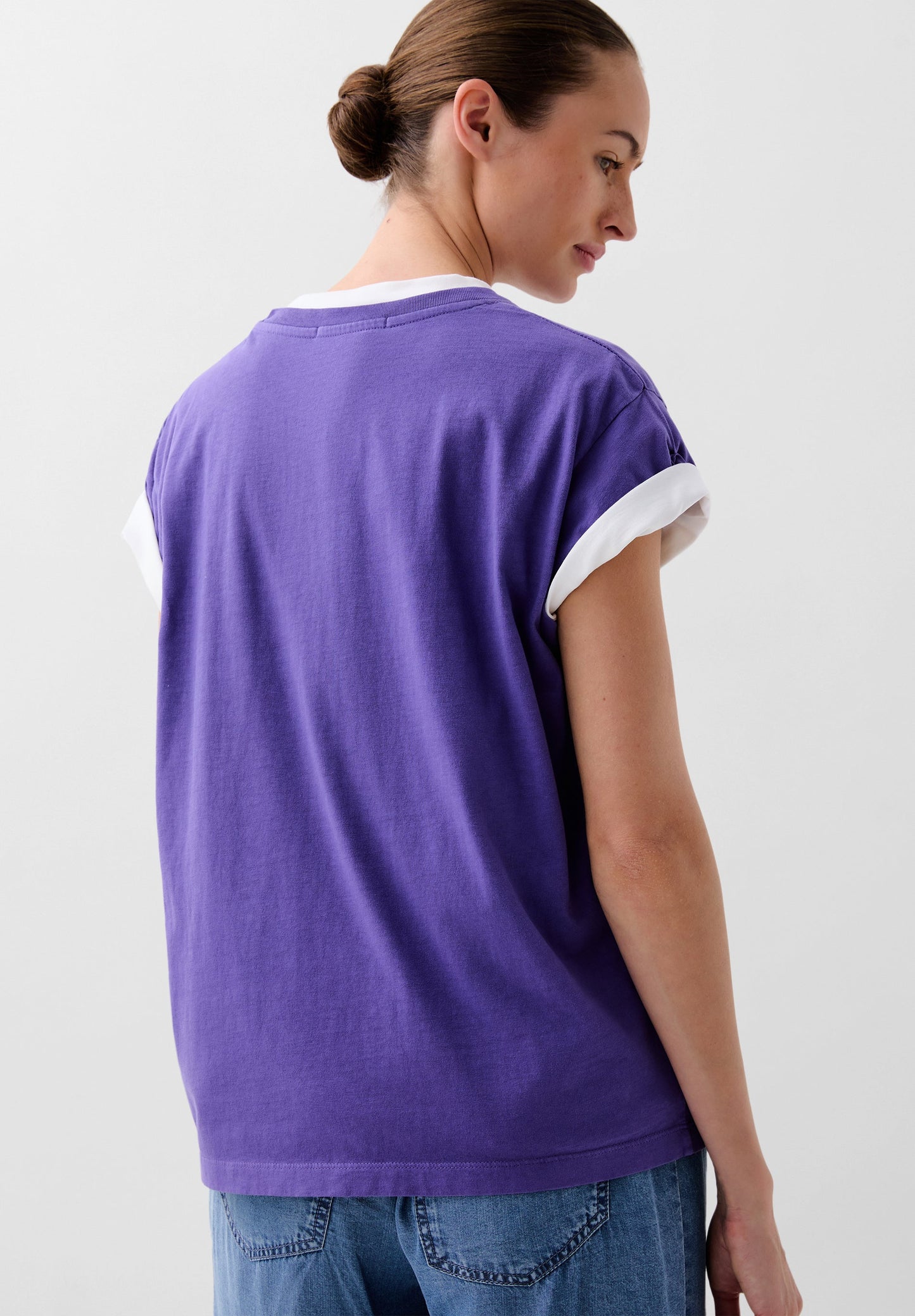T-SHIRT WITH MATCHING EMBROIDERED SKULL