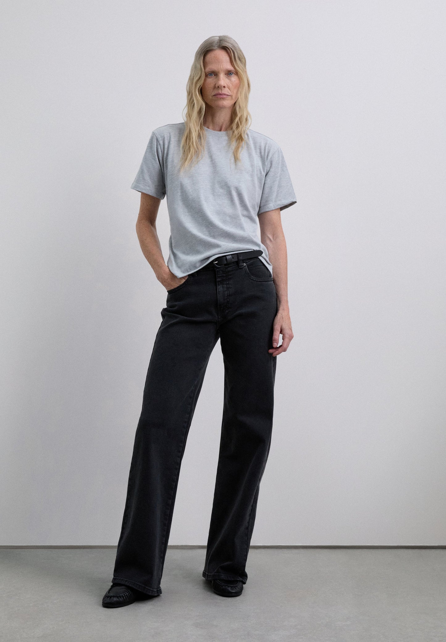 BACK KNOT T-SHIRT