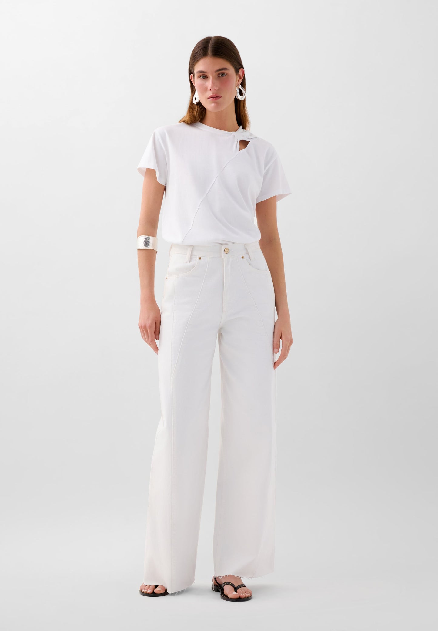 KNOT T-SHIRT WITH CUTOUT