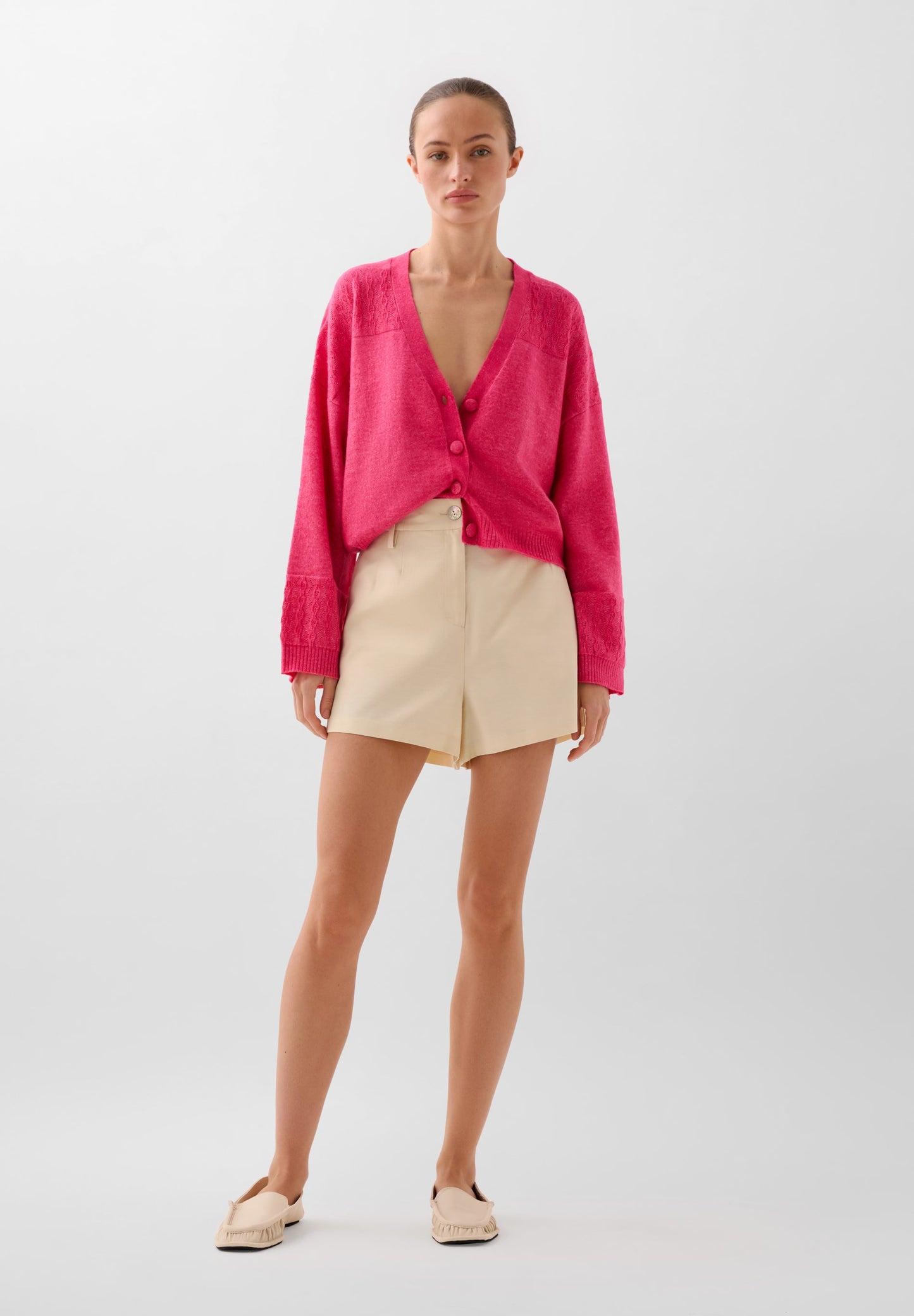 V-NECK CARDIGAN