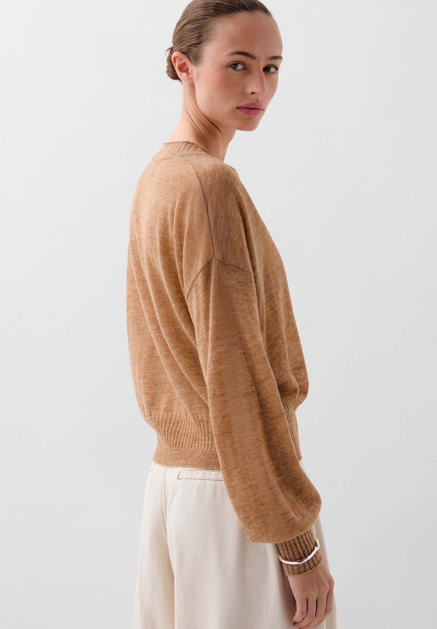 SWEATER WITH NECKLINE DETAIL