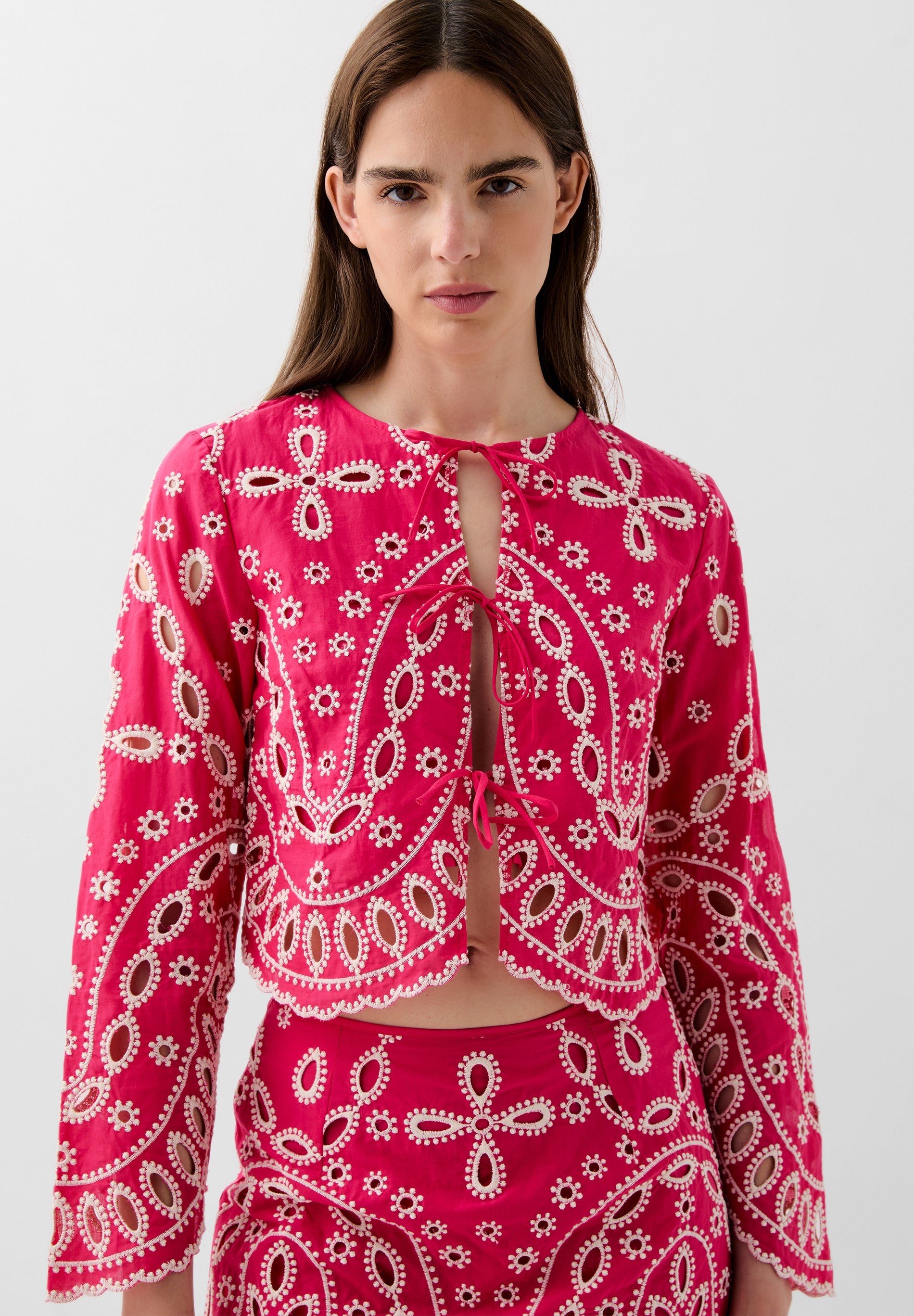 CONTRAST EMBROIDERED SHIRT