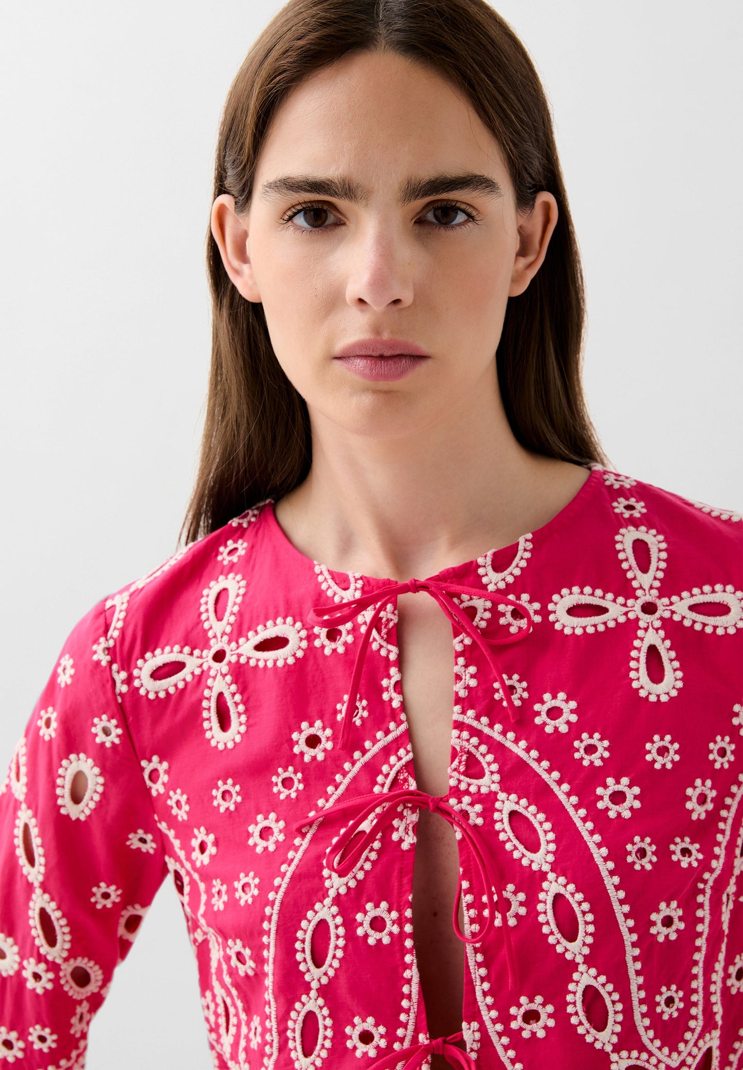 CONTRAST EMBROIDERED SHIRT
