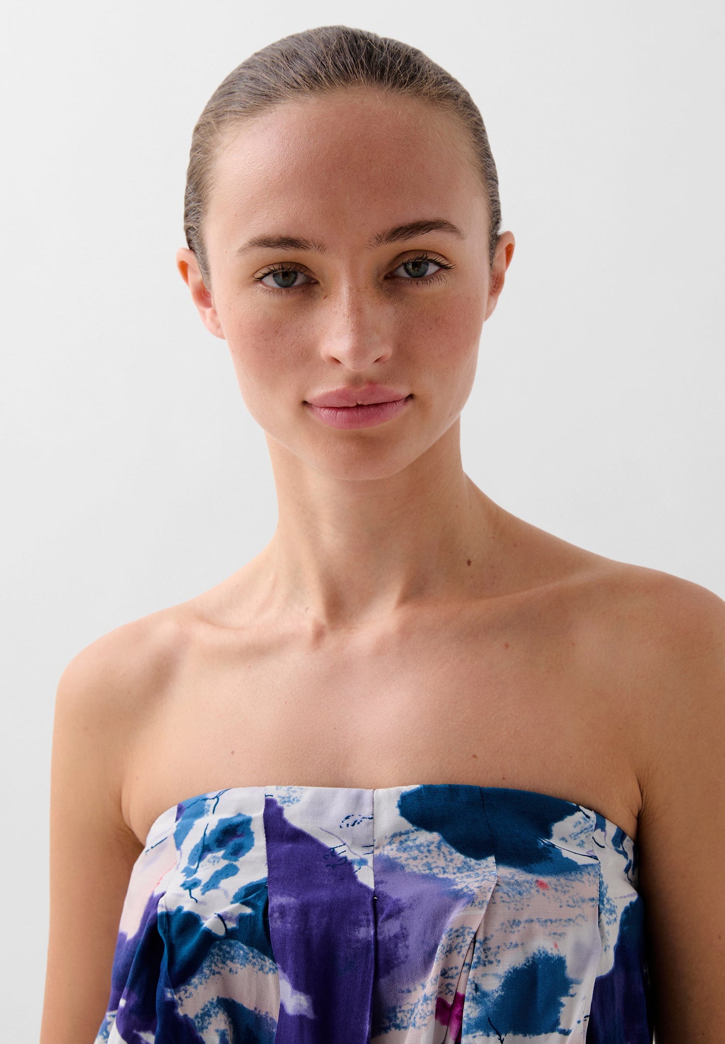 FLOWING PRINTED BANDEAU DRESS