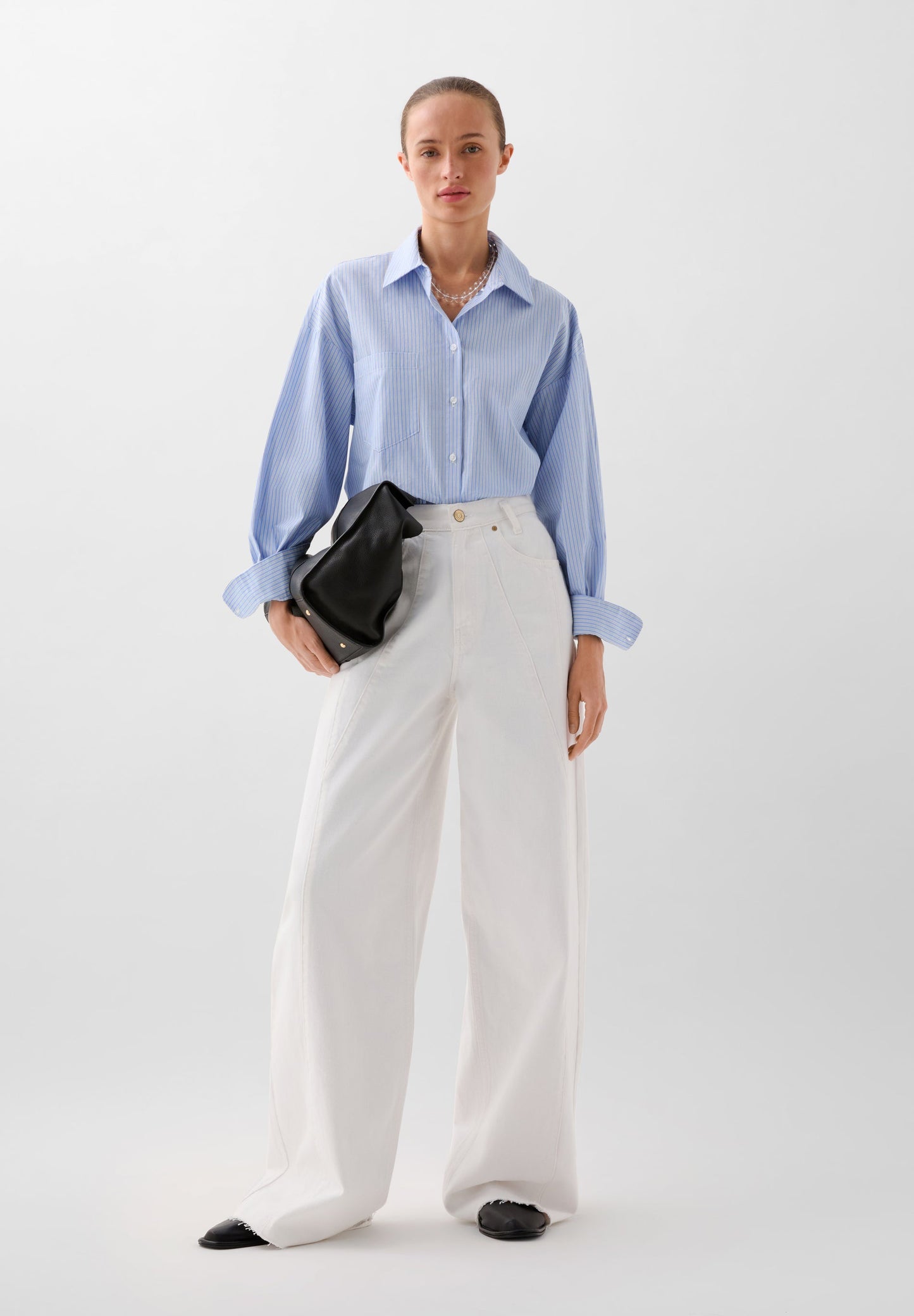 HIGH WAIST JEANS WITH SEAM DETAIL