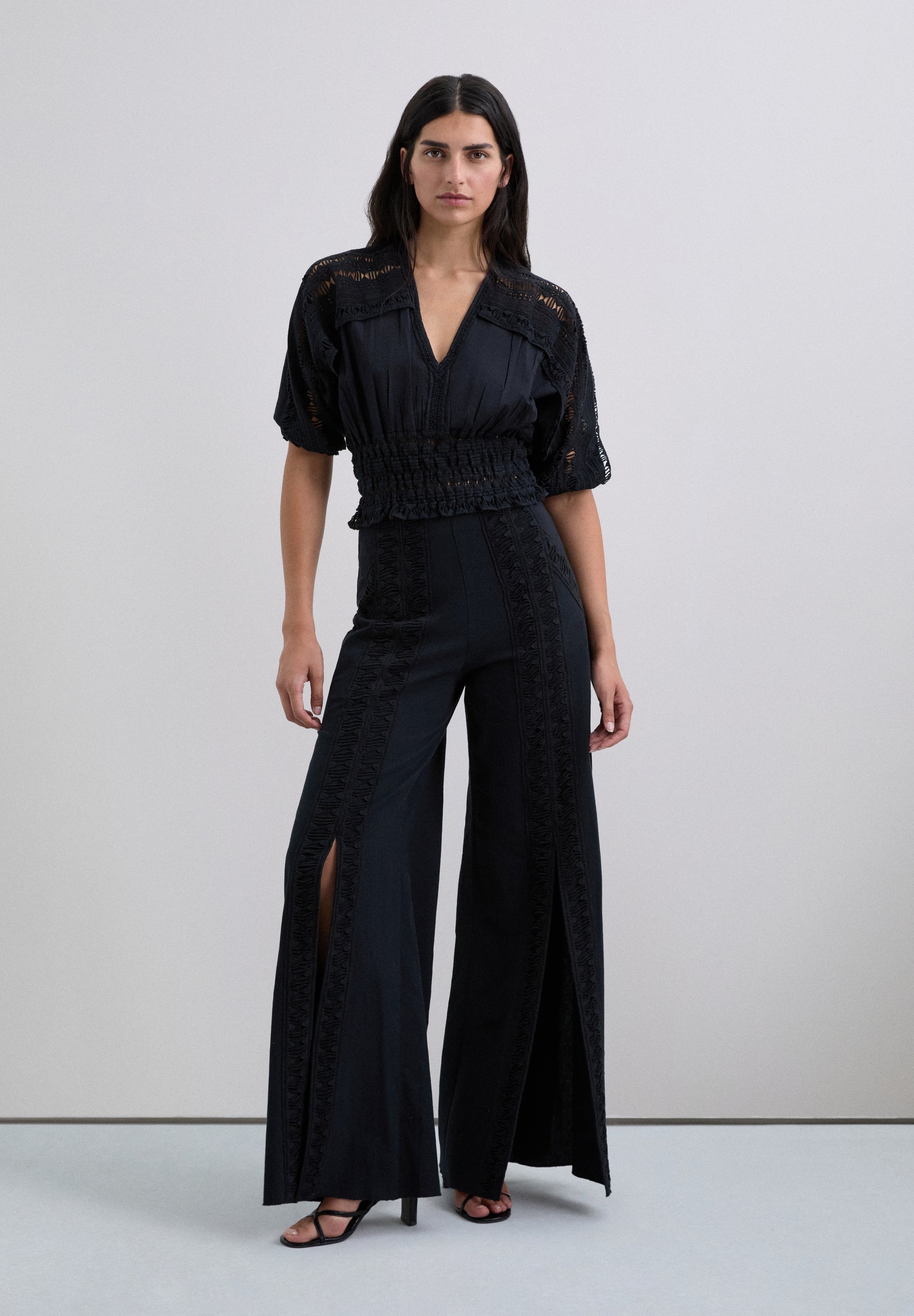 PANTALON FENDU BRODÉ