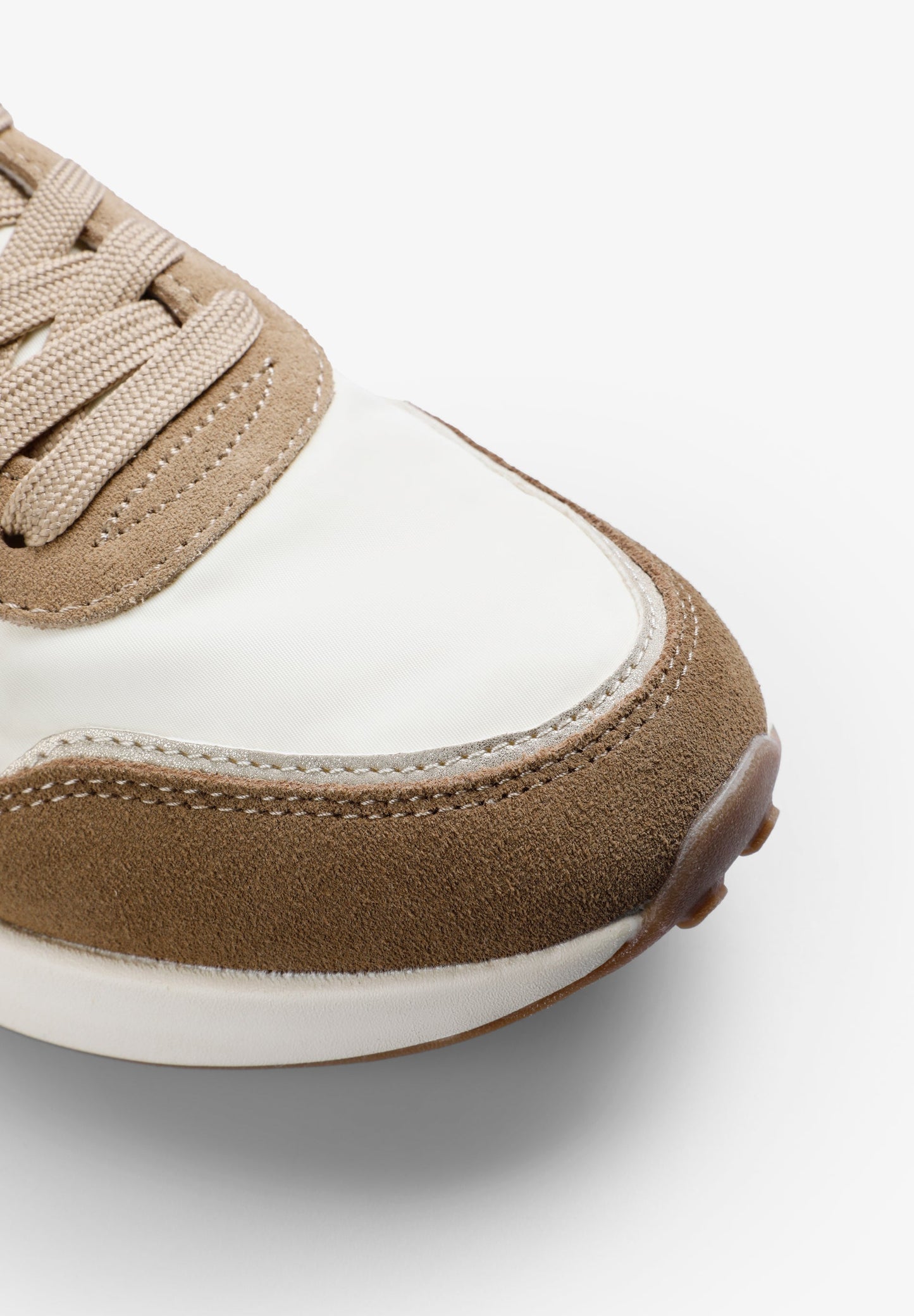 MATCHING SUEDE TRAINER
