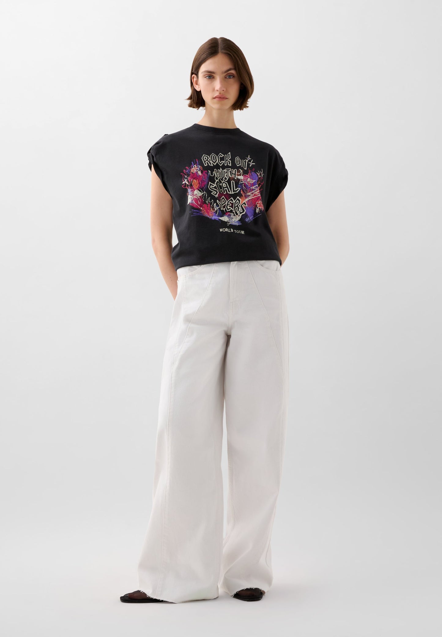 T-SHIRT WITH FRONT ROCK PRINT