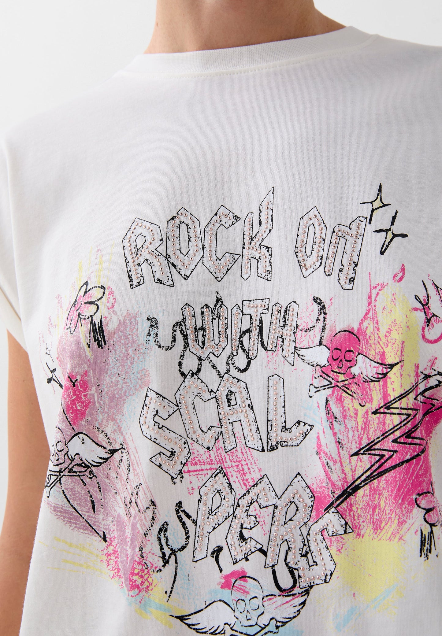 T-SHIRT WITH FRONT ROCK PRINT