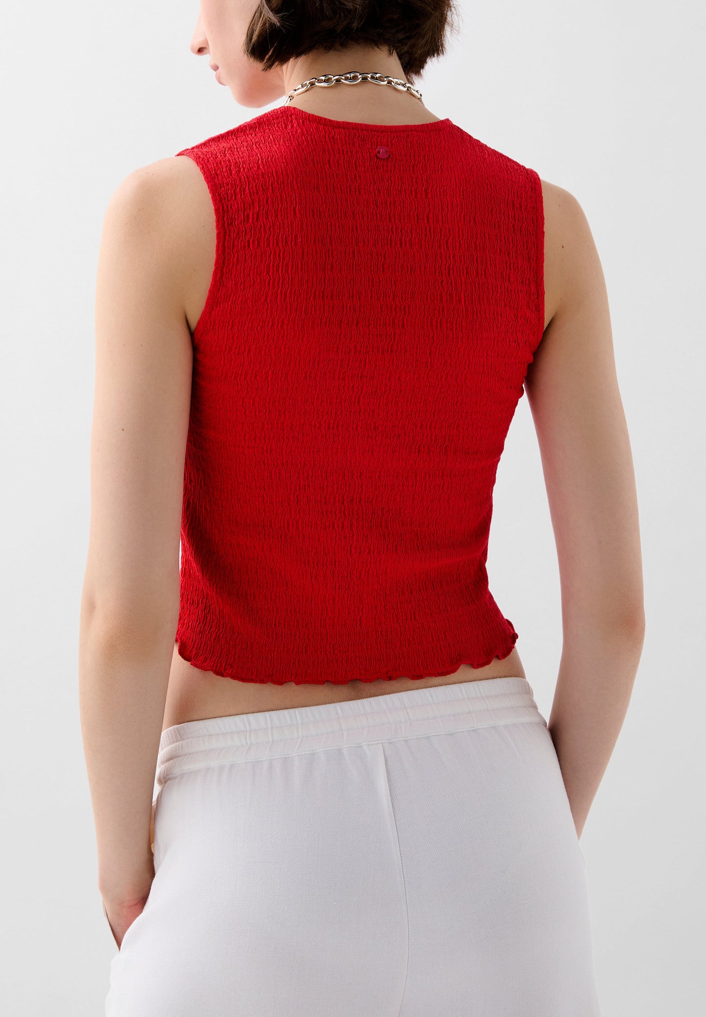 TOP WITH KNOT DETAIL