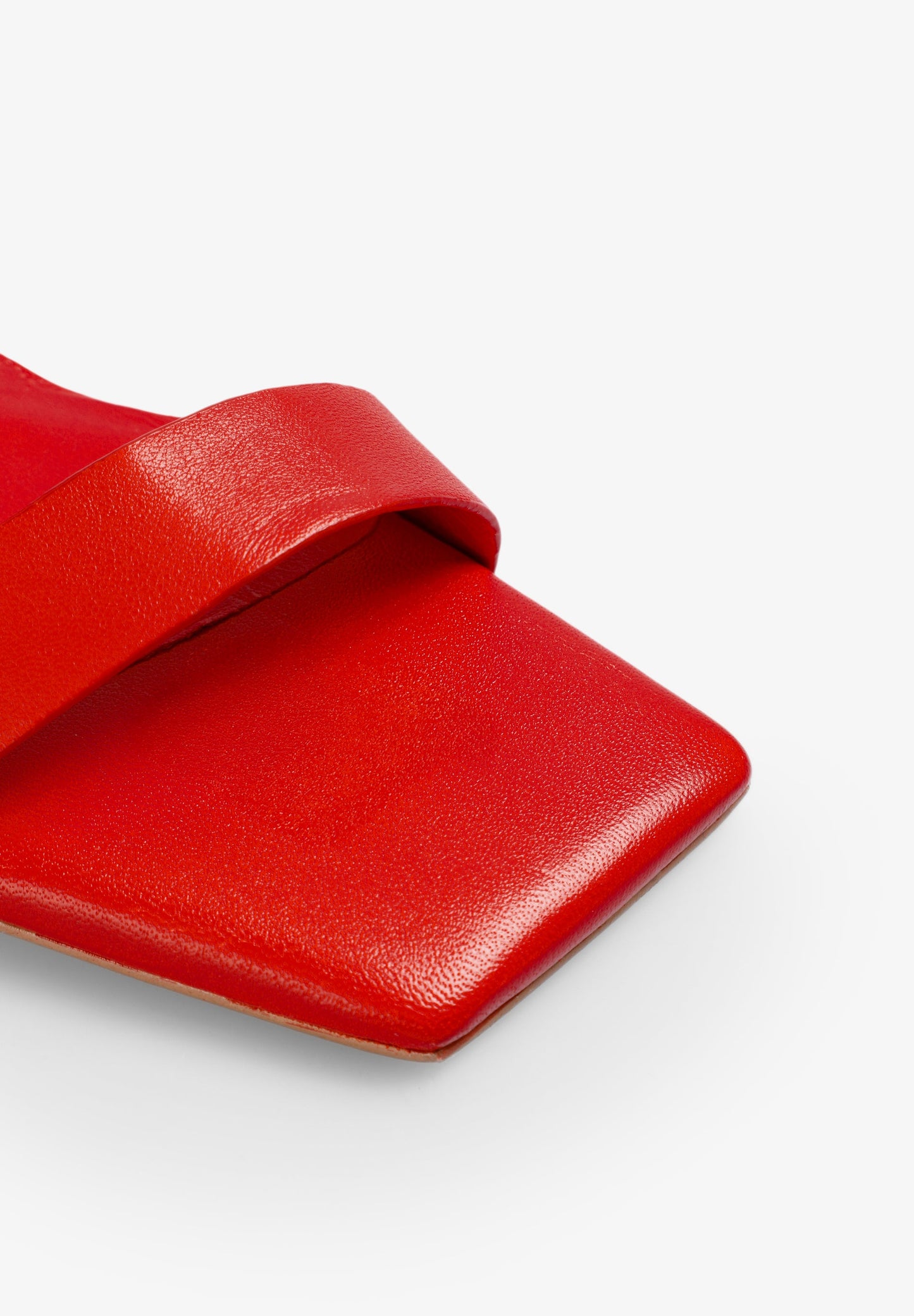 SANDALIA TACÓN 100% PIEL - Scalpers