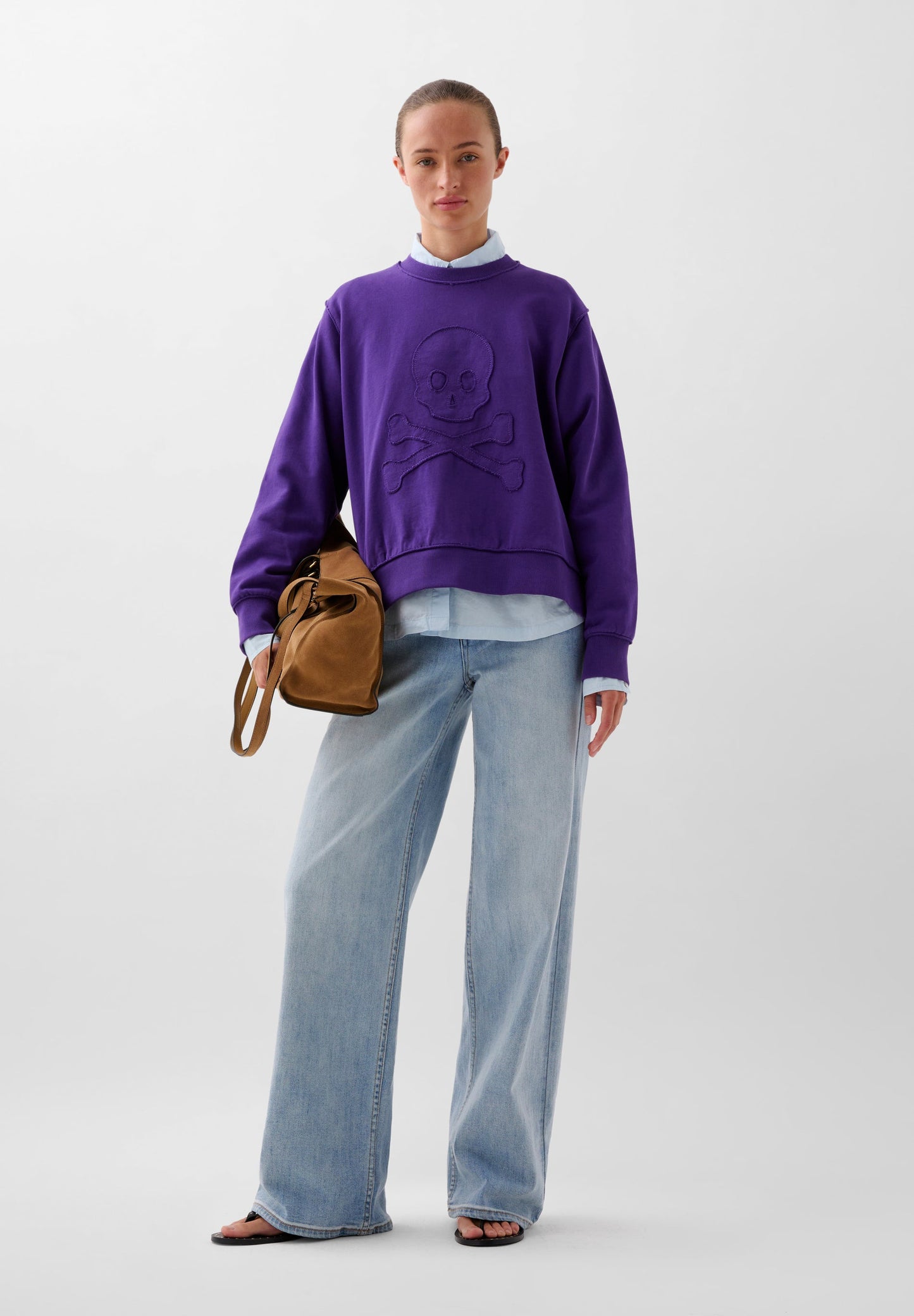 SWEATSHIRT WITH FRONT RAISED SKULL