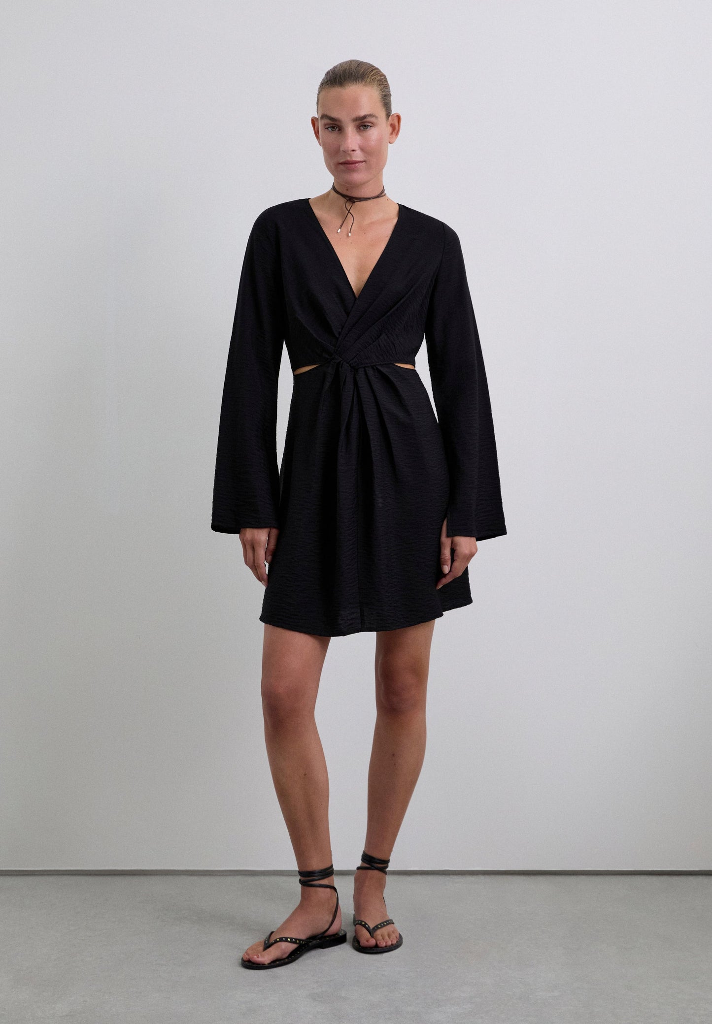ROBE MINI DÉTAIL NŒUD