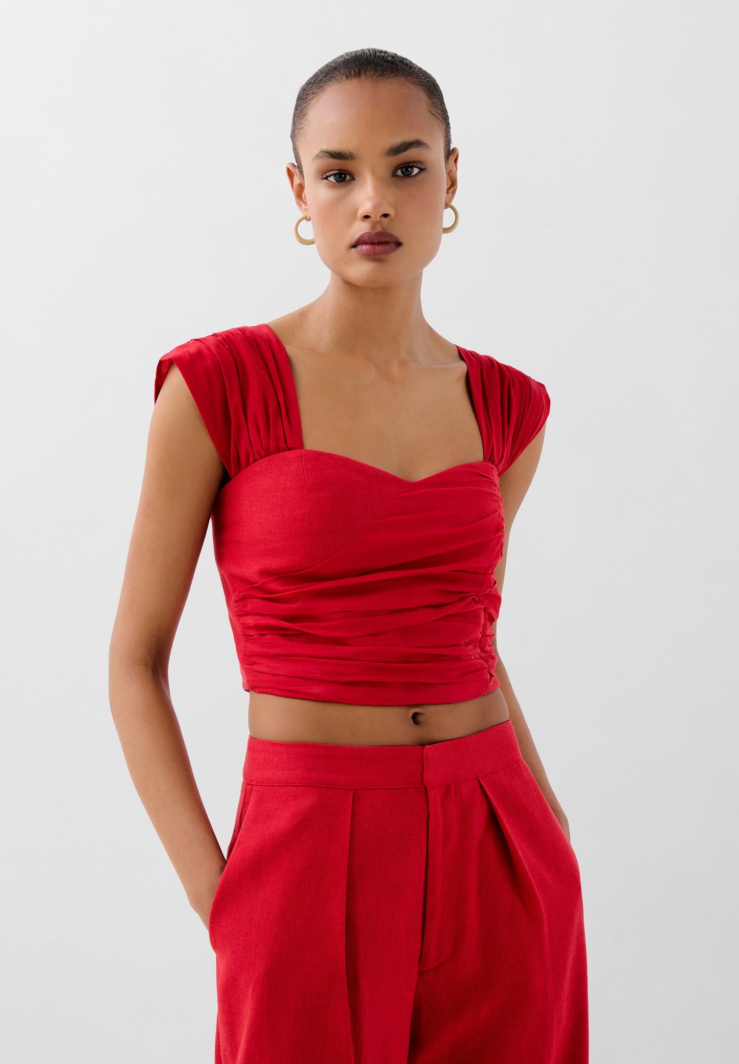 DRAPED LINEN CROPPED TOP