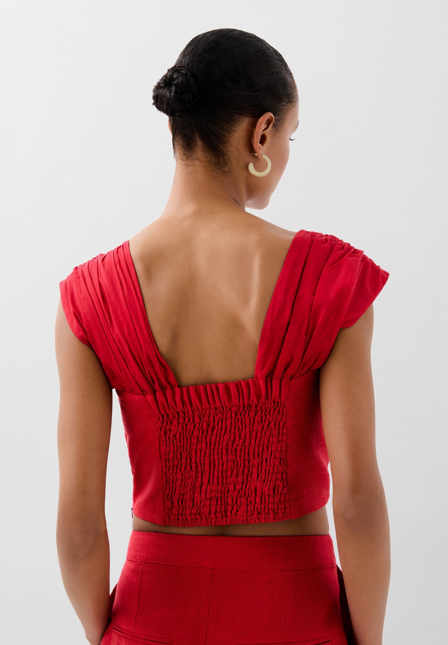 DRAPED LINEN CROPPED TOP