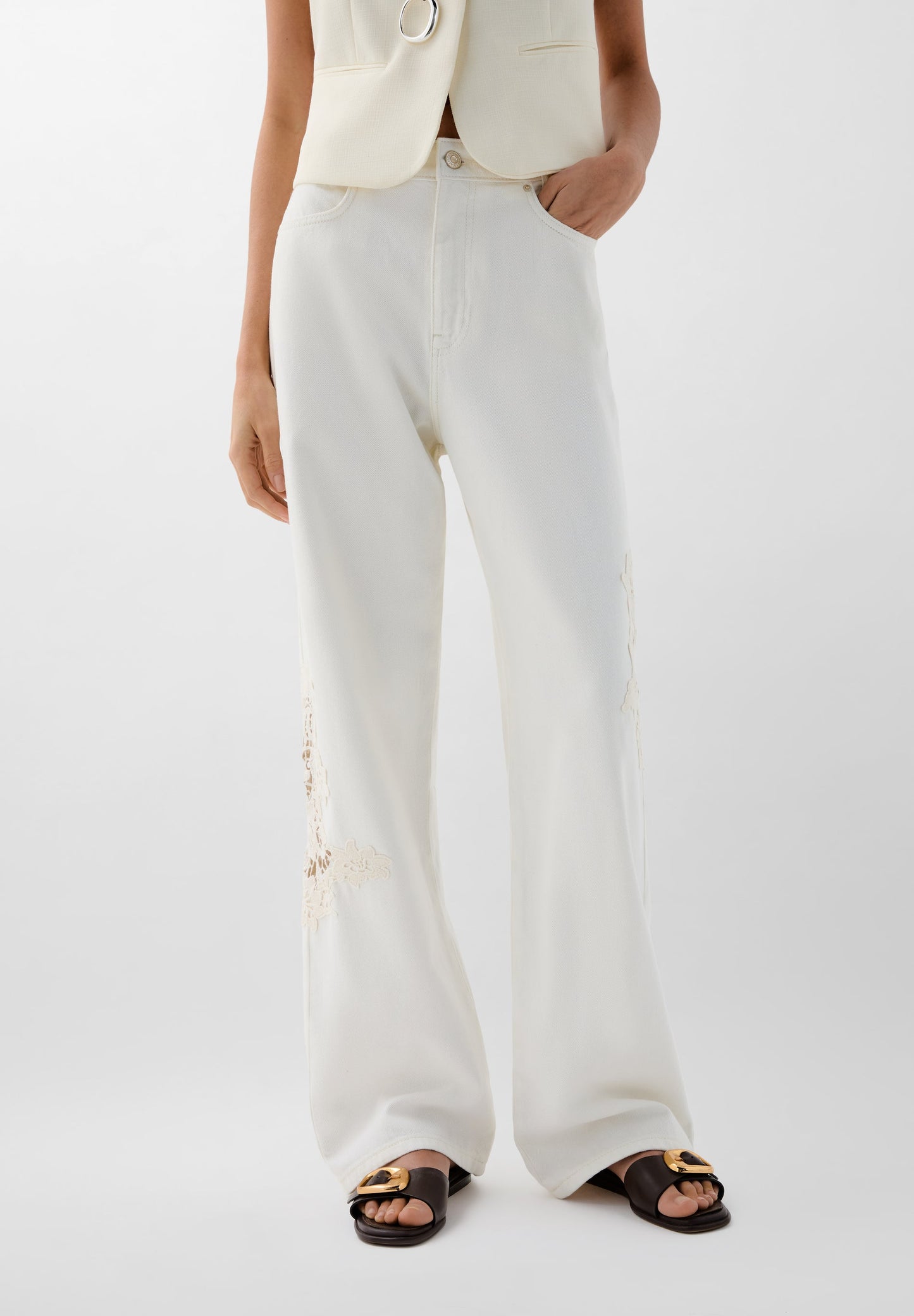 PANTALON EN DENIM À PATCHS SCGUIPOUR