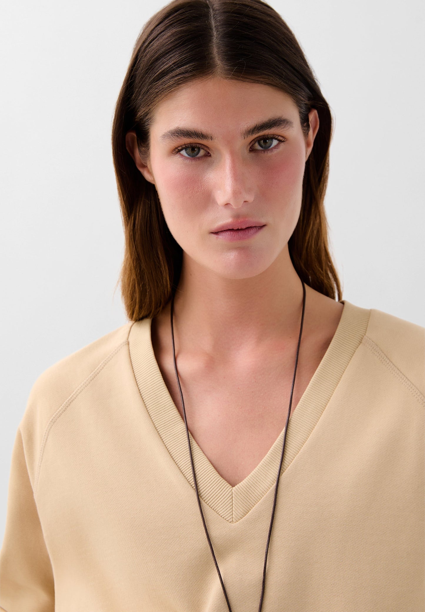 SWEAT BASIQUE COL V