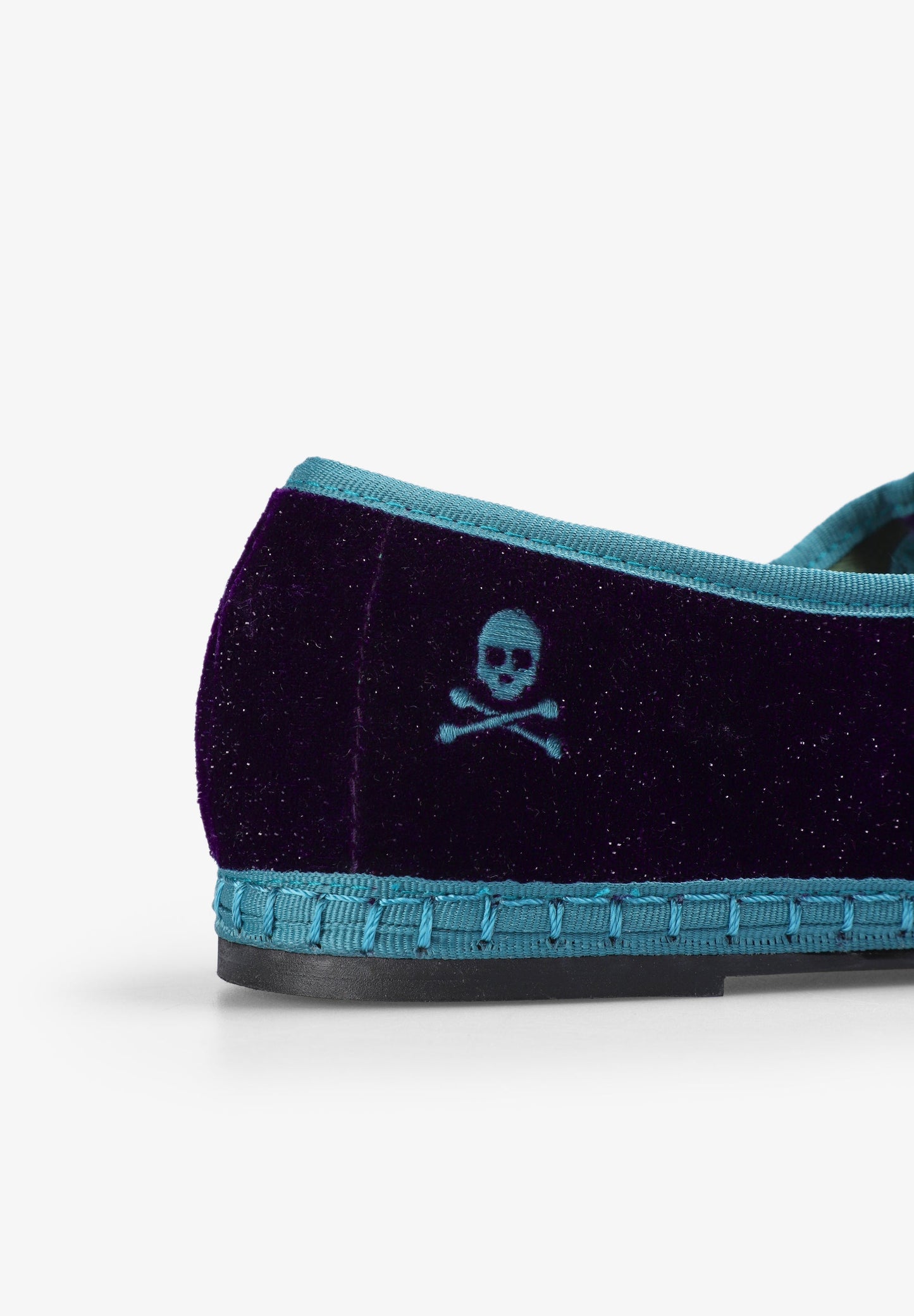 VELVET SLIPPERS WITH BUCKLE