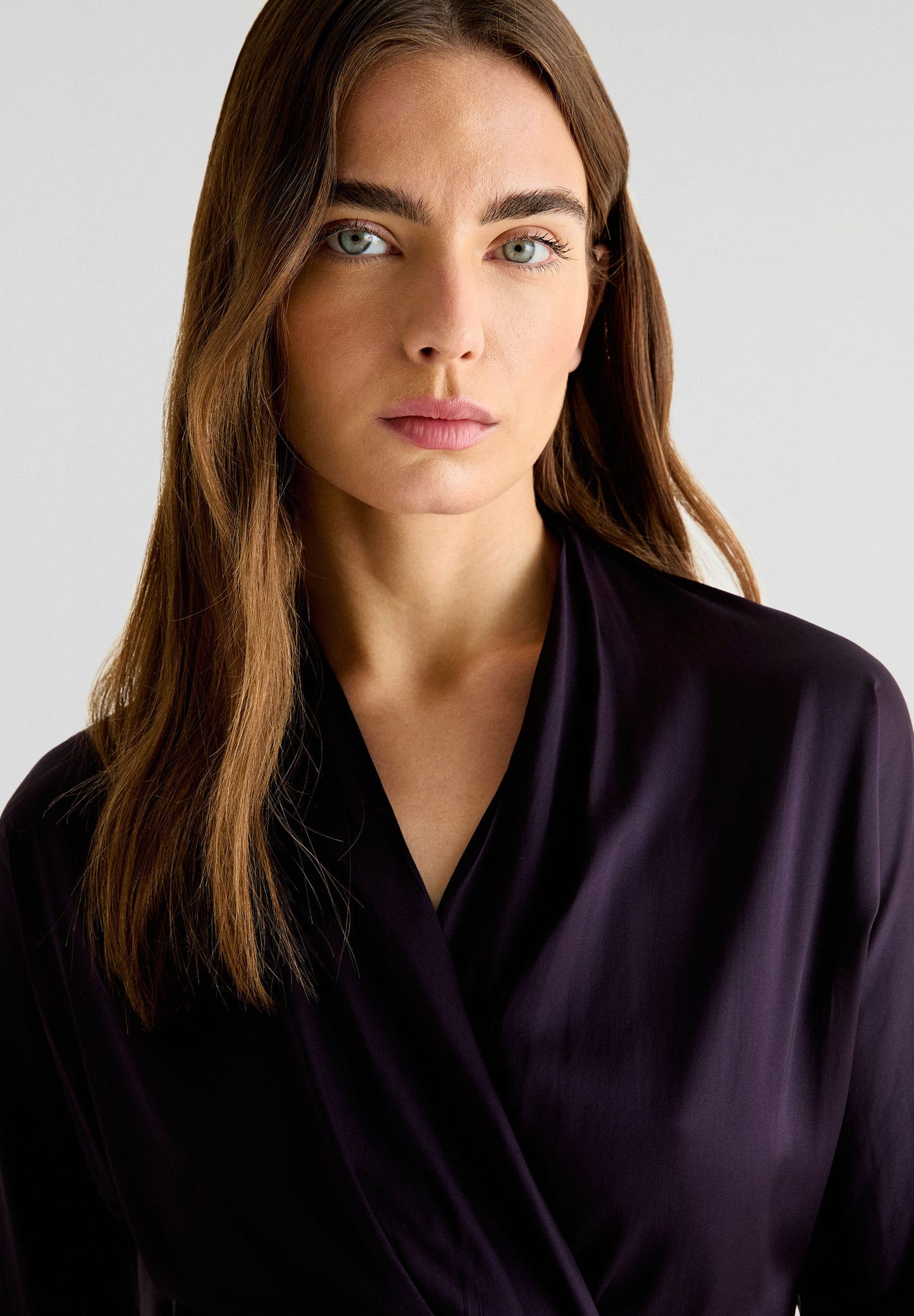 VESTIDO SATINADO CRUZADO - Scalpers