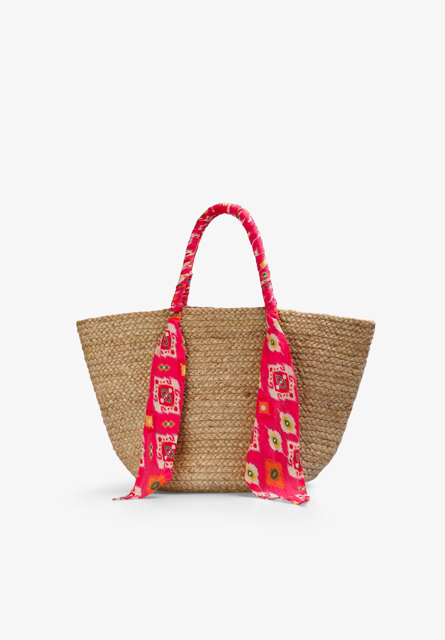 RAFFIA HANDKERCHIEF HANDLE DETAIL