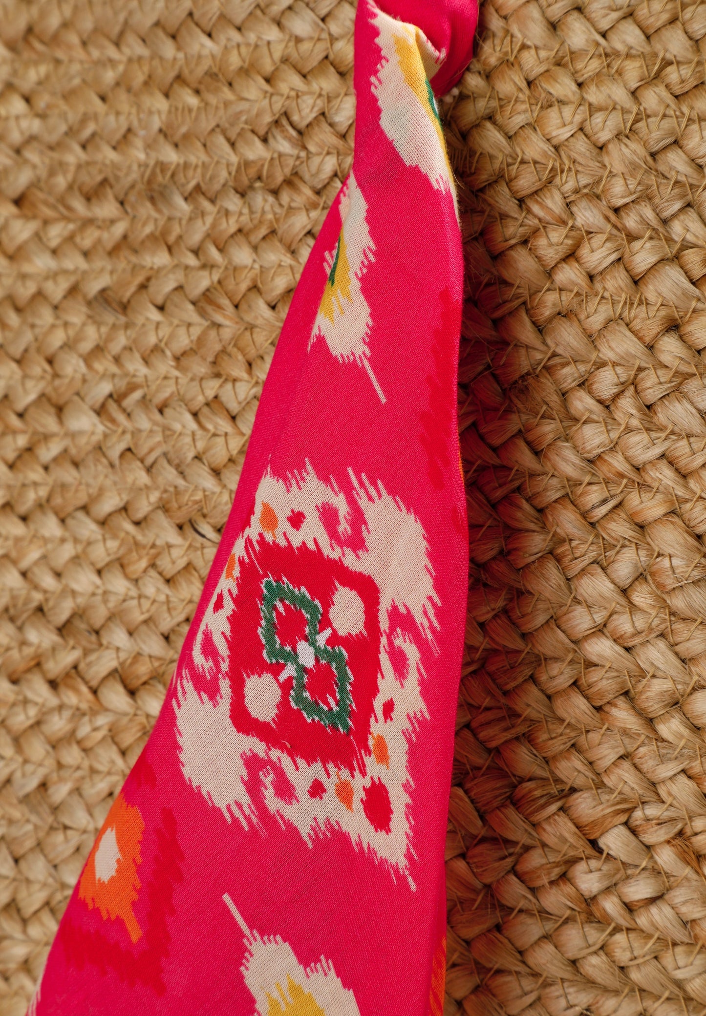 RAFFIA HANDKERCHIEF HANDLE DETAIL