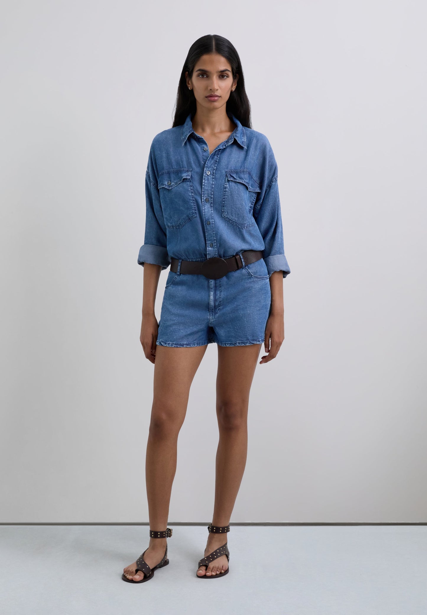 KURZER JUMPSUIT MIT DENIM-EFFEKT