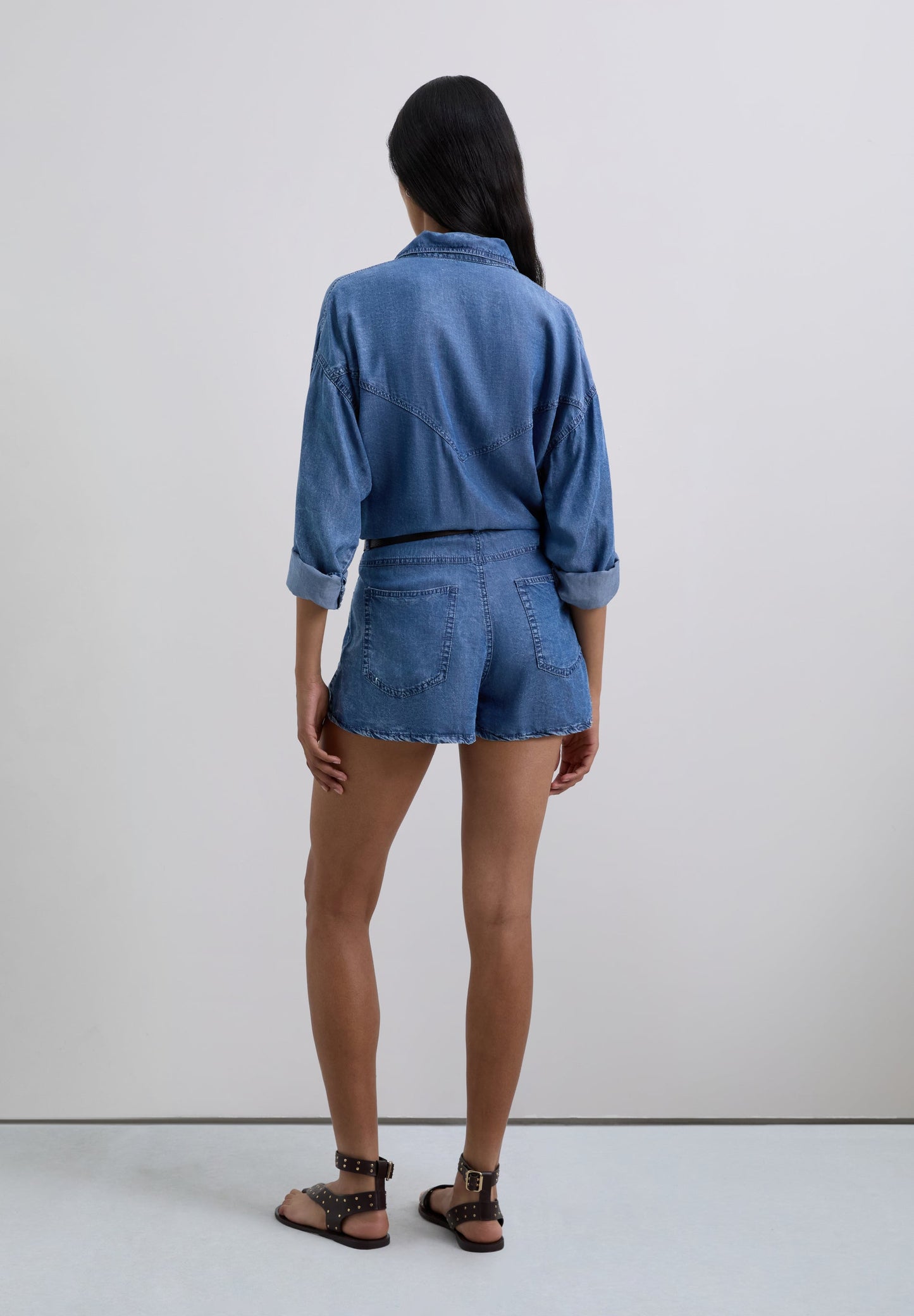 KURZER JUMPSUIT MIT DENIM-EFFEKT