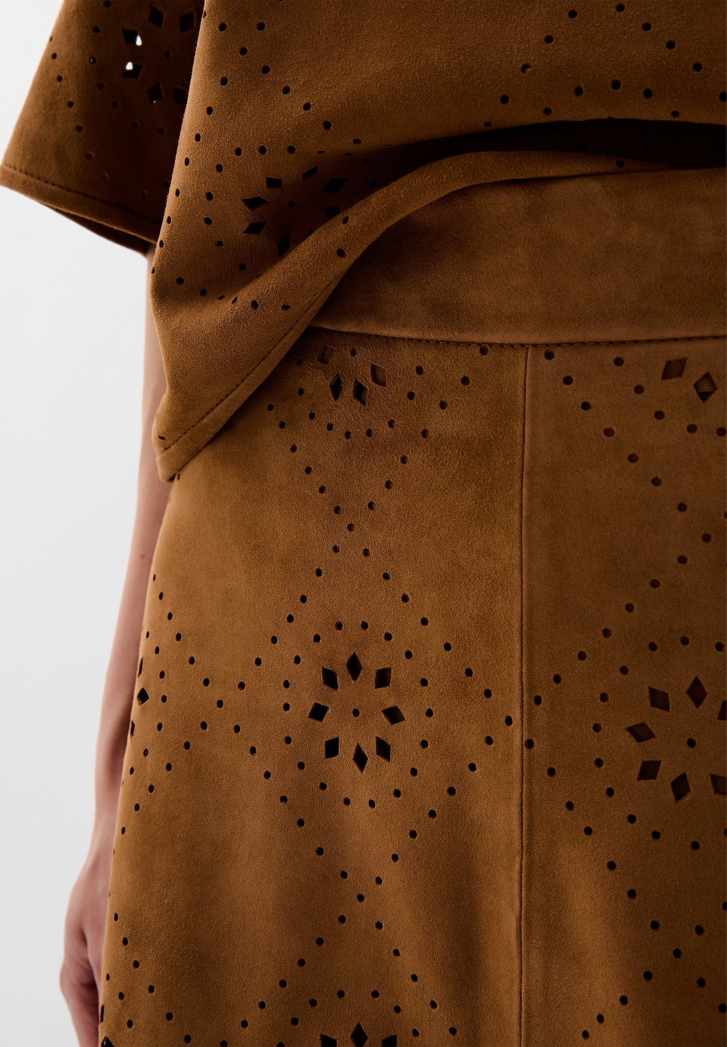 MIDI SUIDE SKIRT