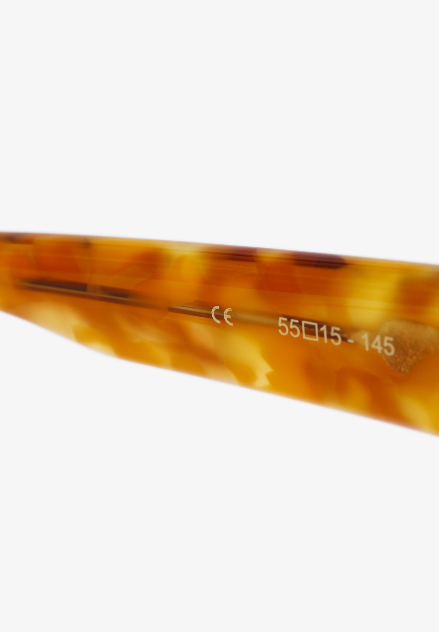 SONNENBRILLE IN SCHILDPATTOPTIK