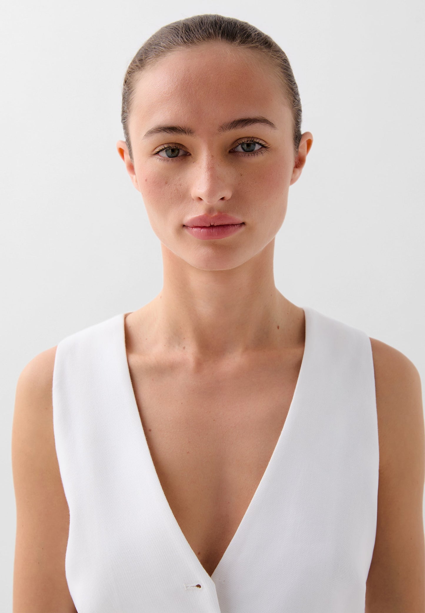 V-NECK WAISTCOAT