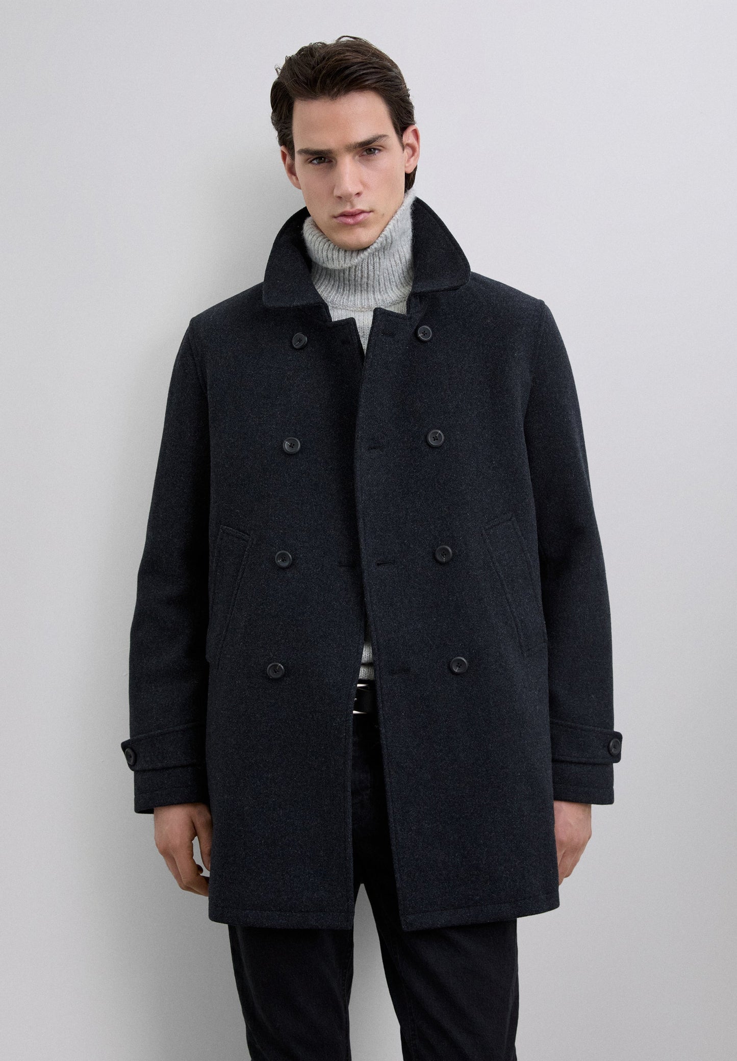 DOUBLE-BREASTED WOOL COAT