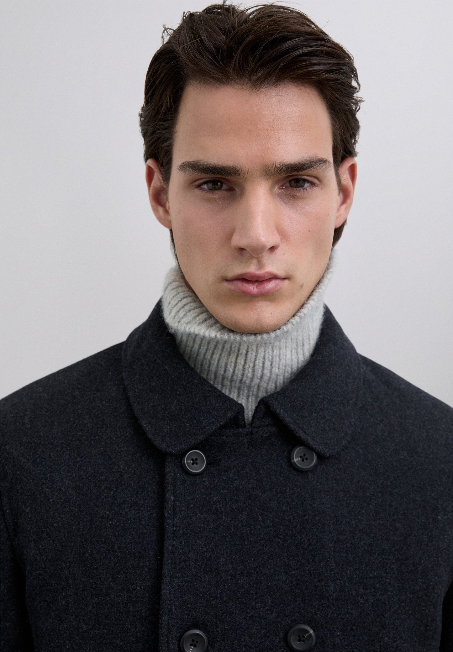 DOUBLE-BREASTED WOOL COAT