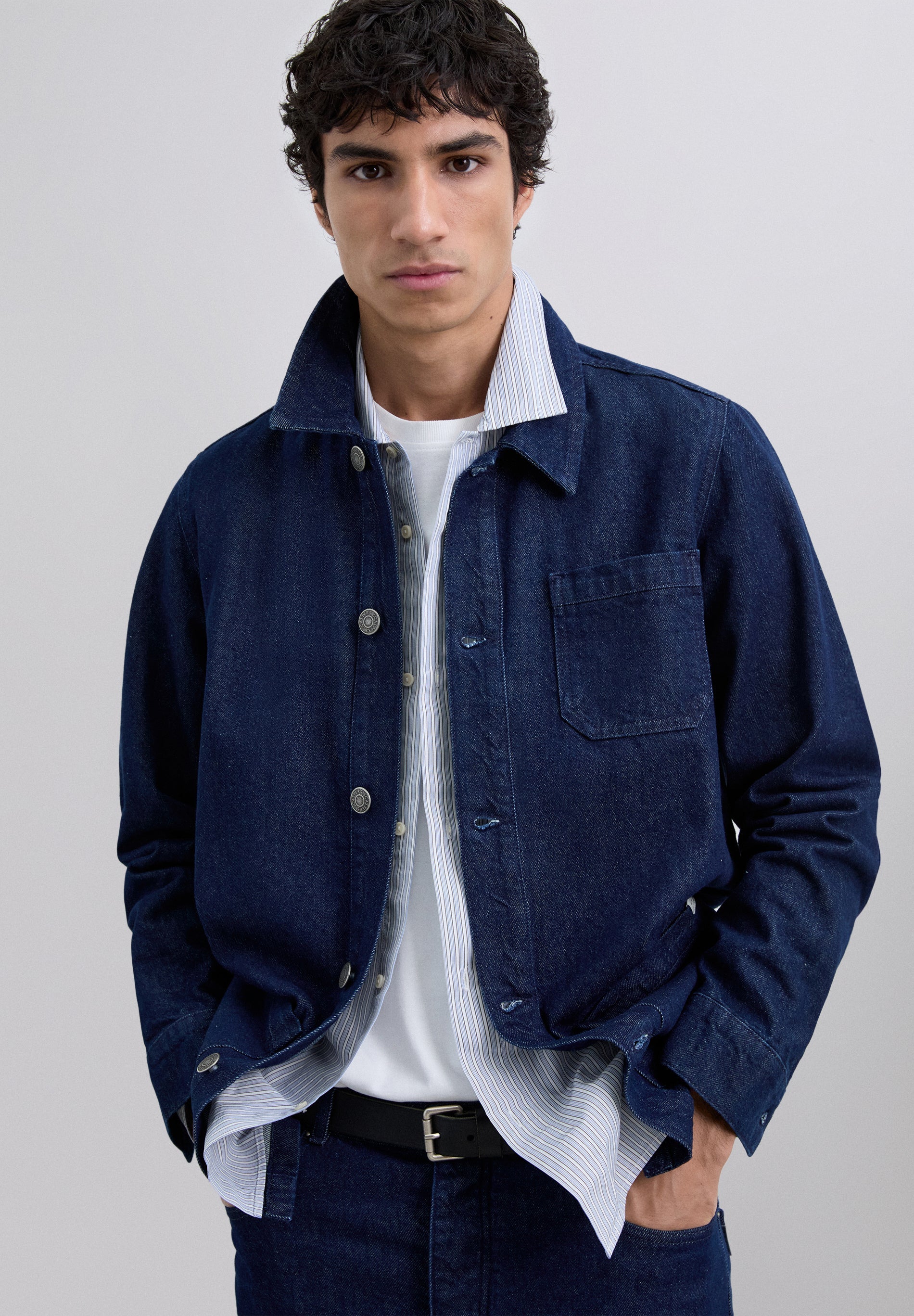 VESTE EN JEAN DÉLAVÉE