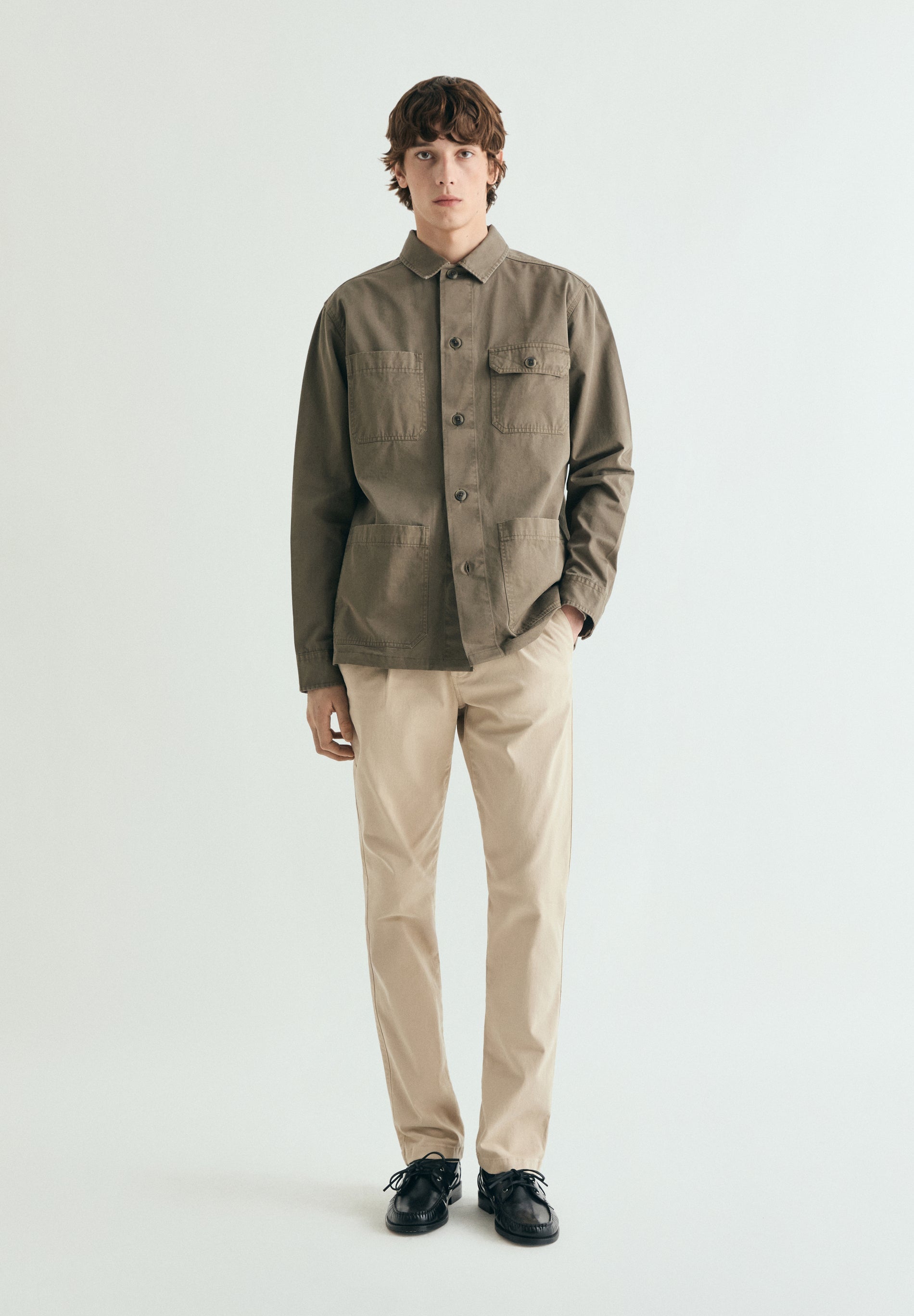 CHINO TROUSERS WITH DARTS