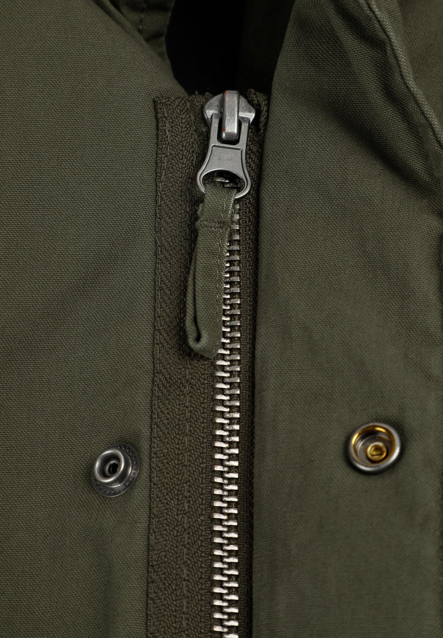 CAZADORA CAPUCHA MILITAR