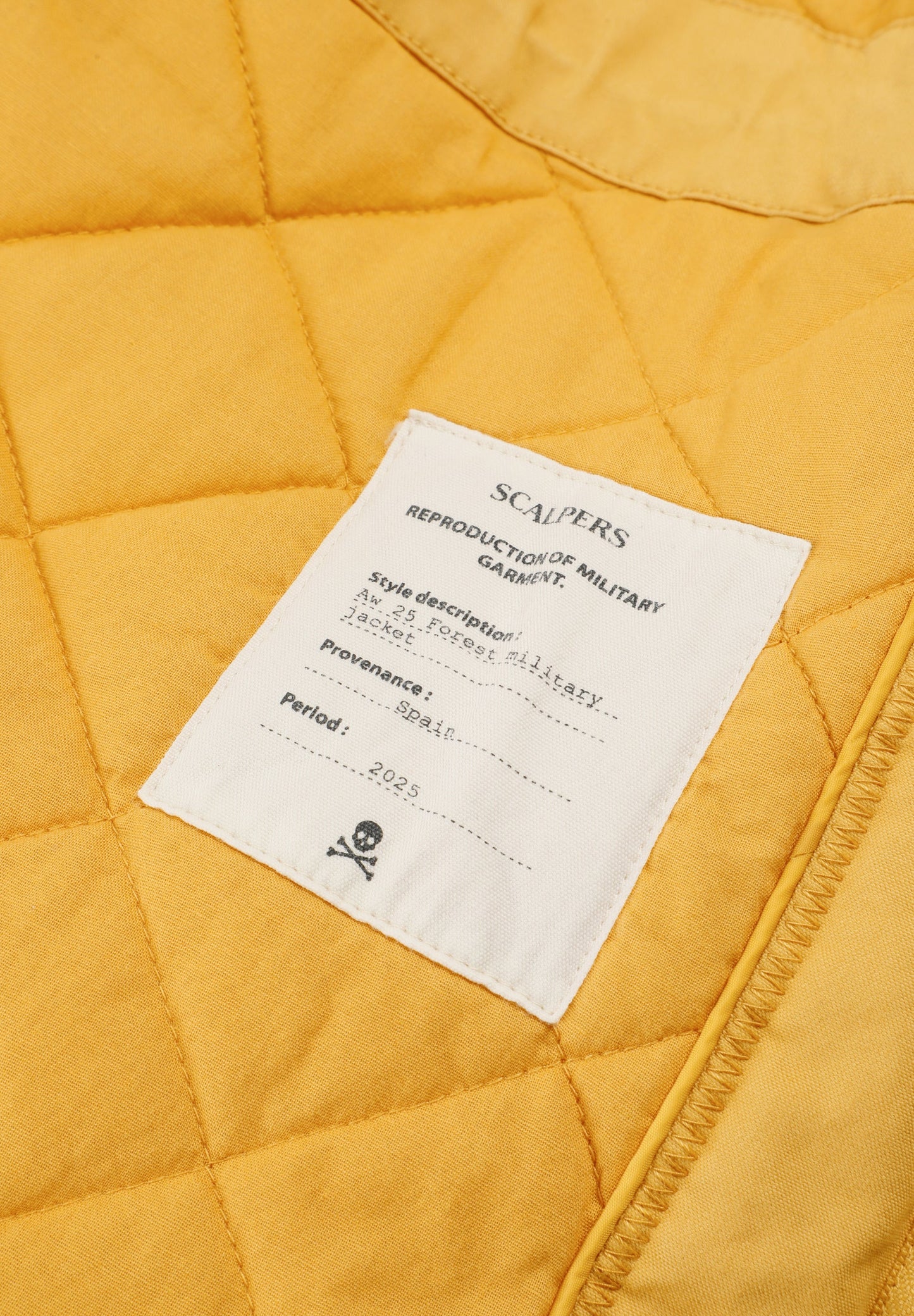 JACKE IM MILITÄR-STIL MIT KAPUZE