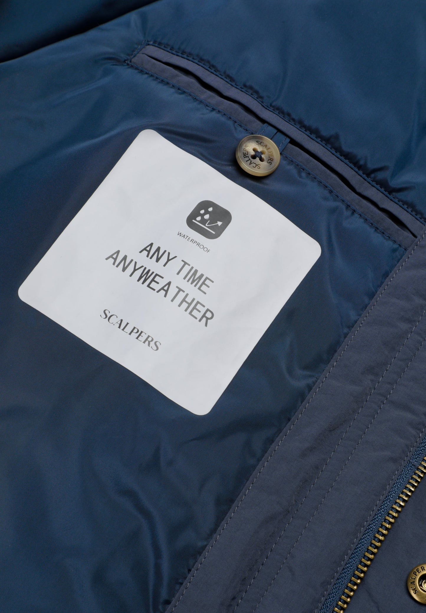 VESTE TECHNIQUE IMPERMÉABLE