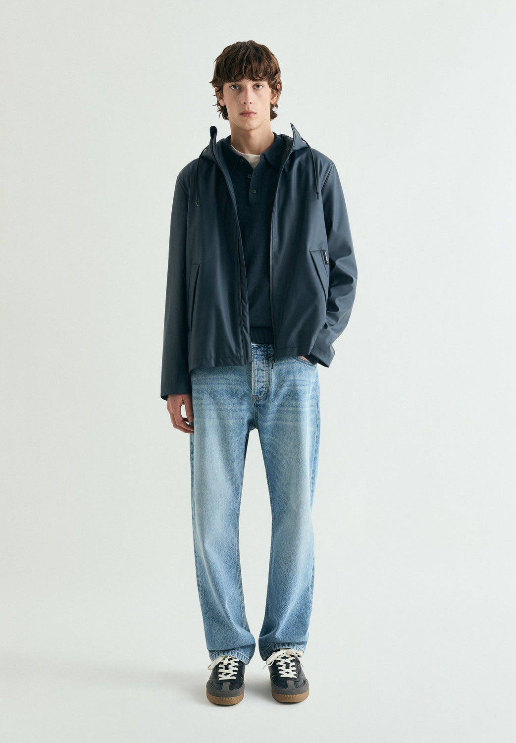 PARKA IMPERMEABLE CON CAPUCHA - Scalpers