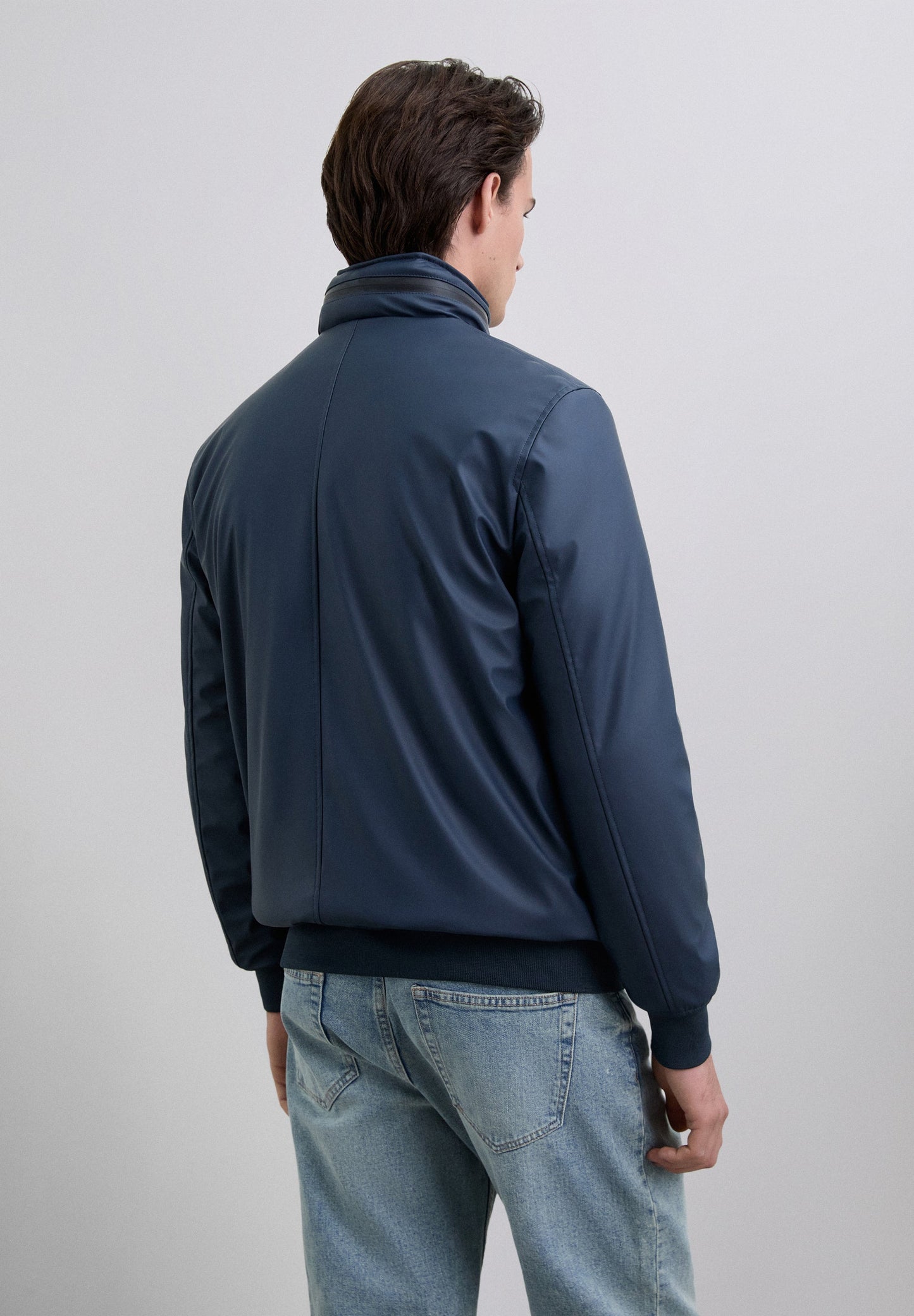 WATERPROOF JACKET WITH HOOD