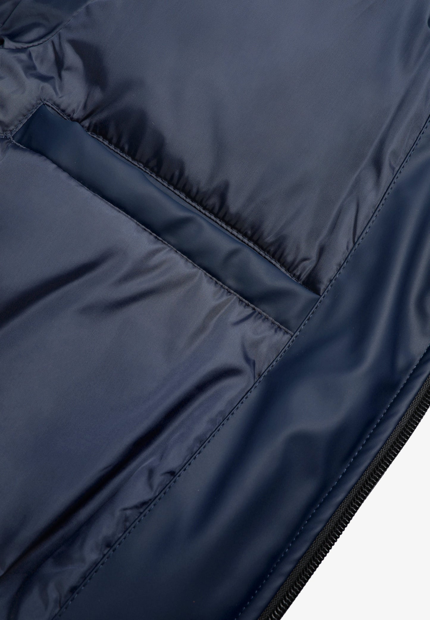 WASSERABWEISENDE JACKE MIT KAPUZE