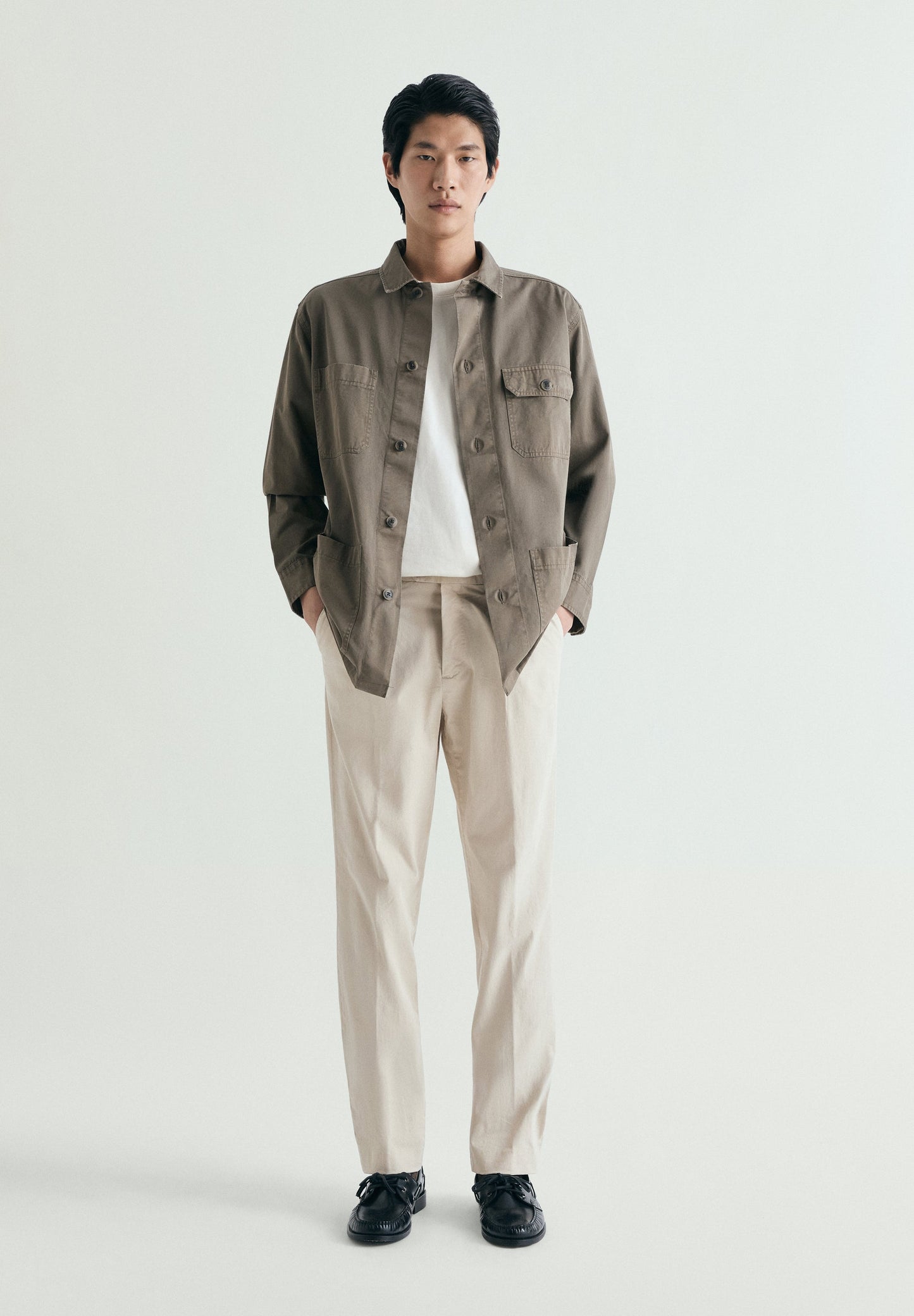 CHINOHOSE MIT BUNDFALTEN