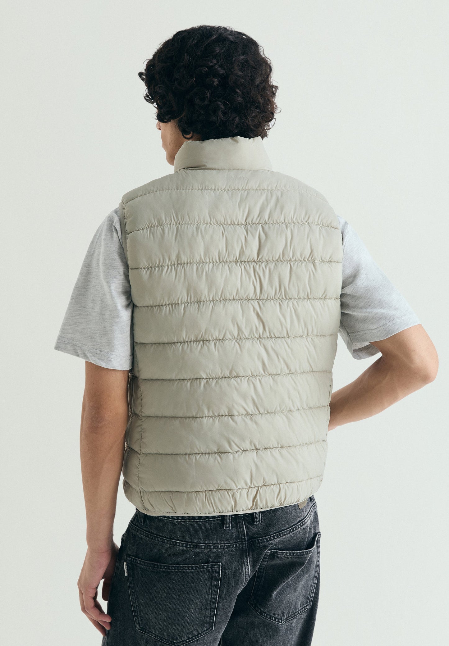 LIGHTWEIGHT PUFFER VEST