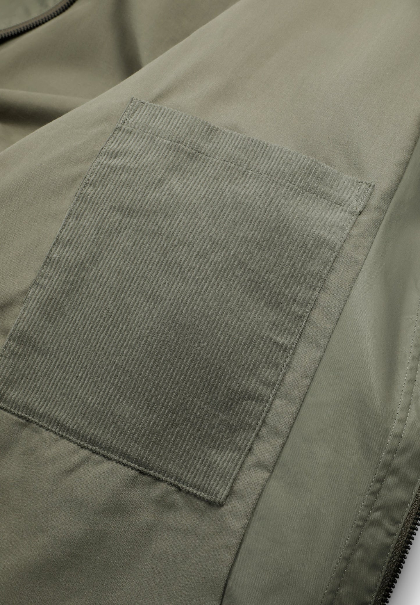 VESTE CIRÉE AVEC BOUTONS-PRESSION