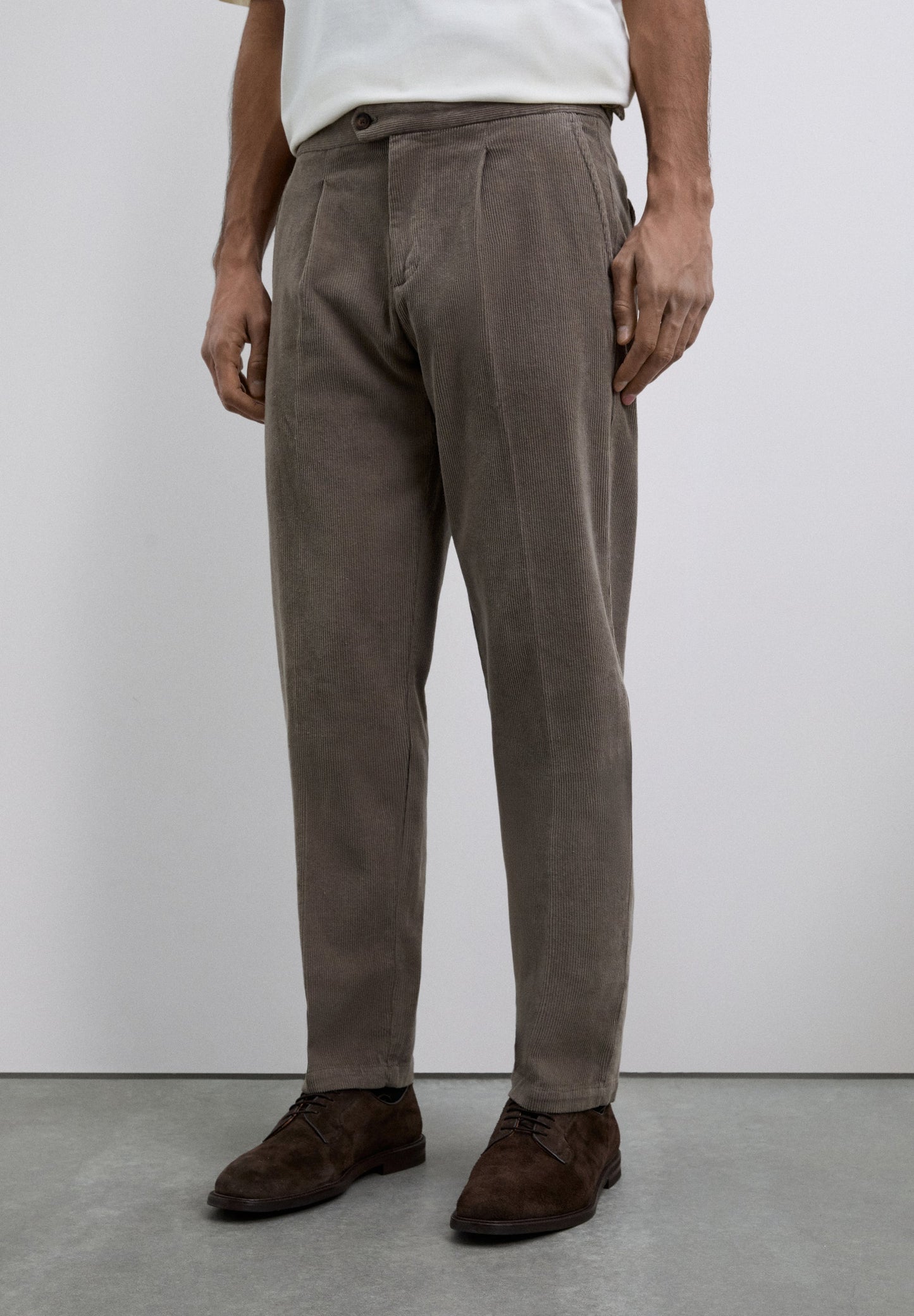 SLIM FIT CORDUROY TROUSERS WITH DARTS