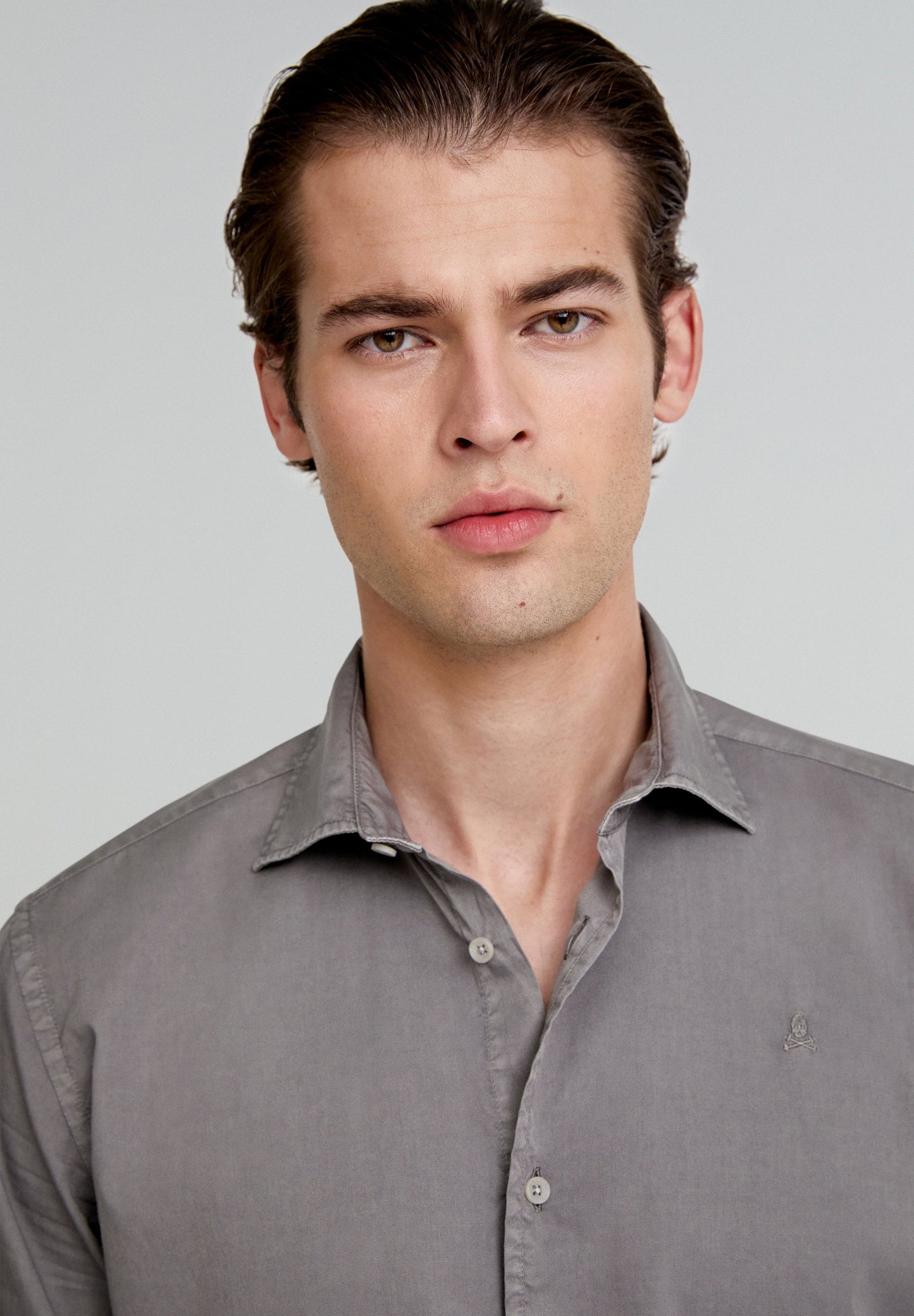 CHEMISE SKULL BRODÉ TON SUR TON