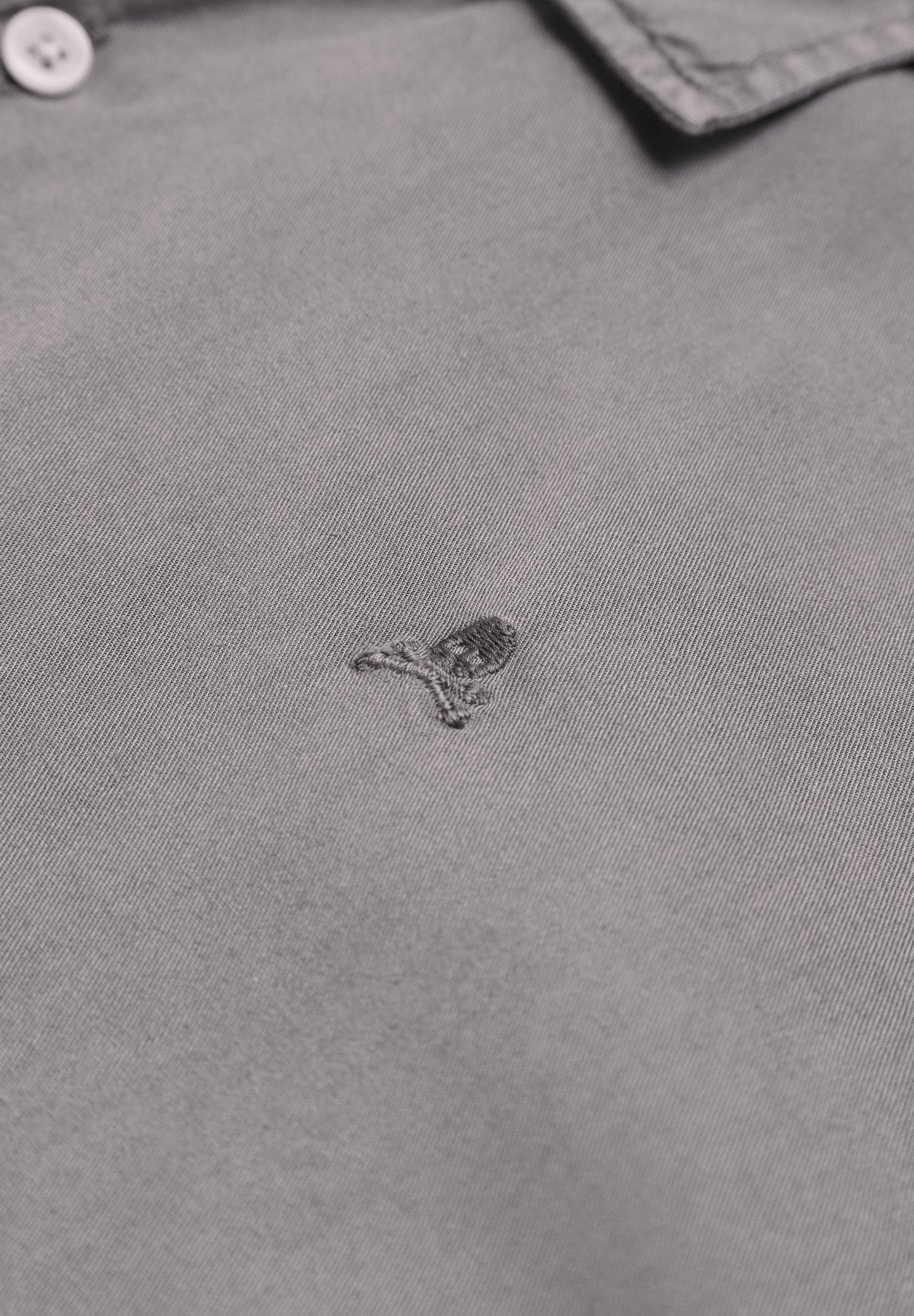 CHEMISE SKULL BRODÉ TON SUR TON